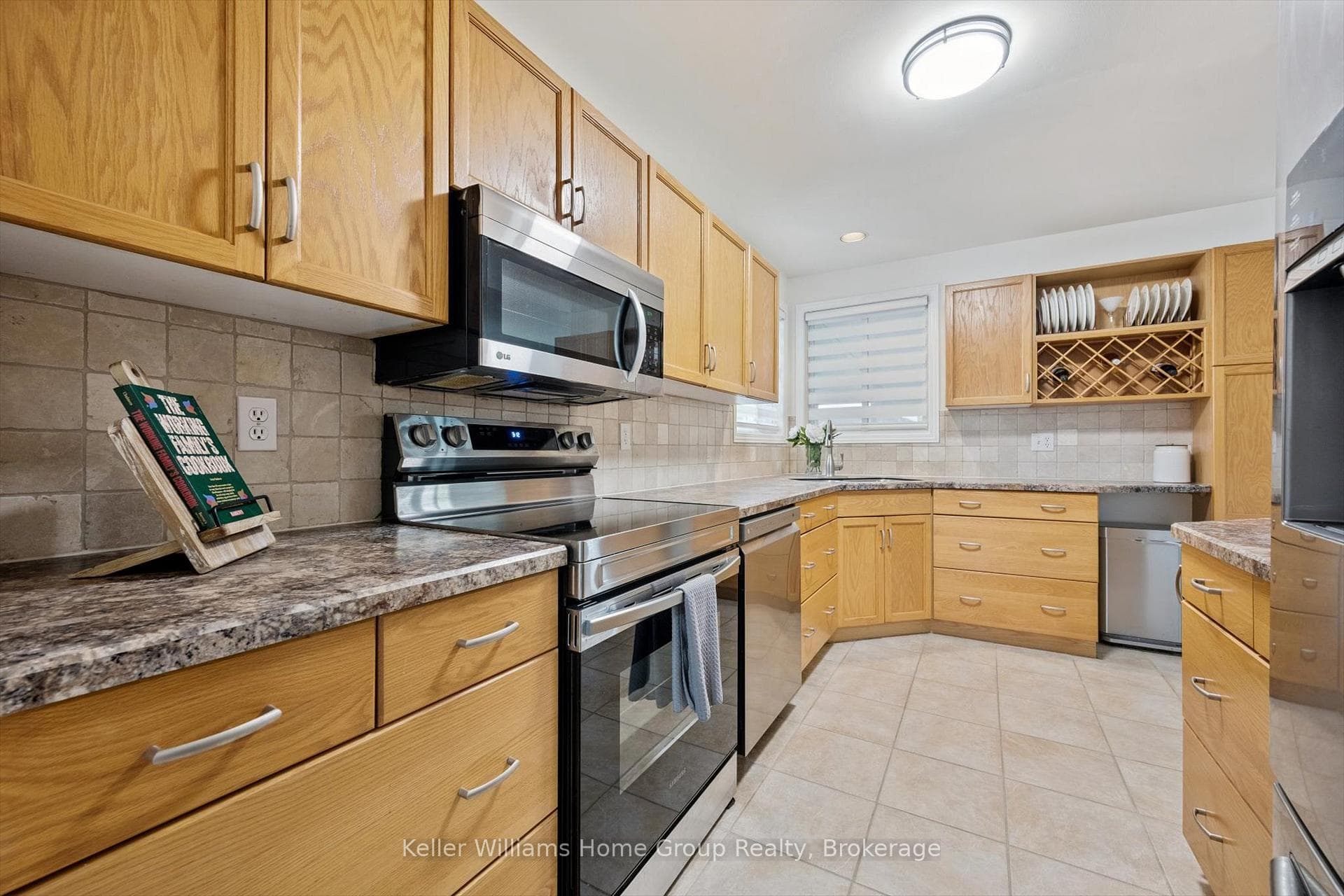282 Highland Road photo 9