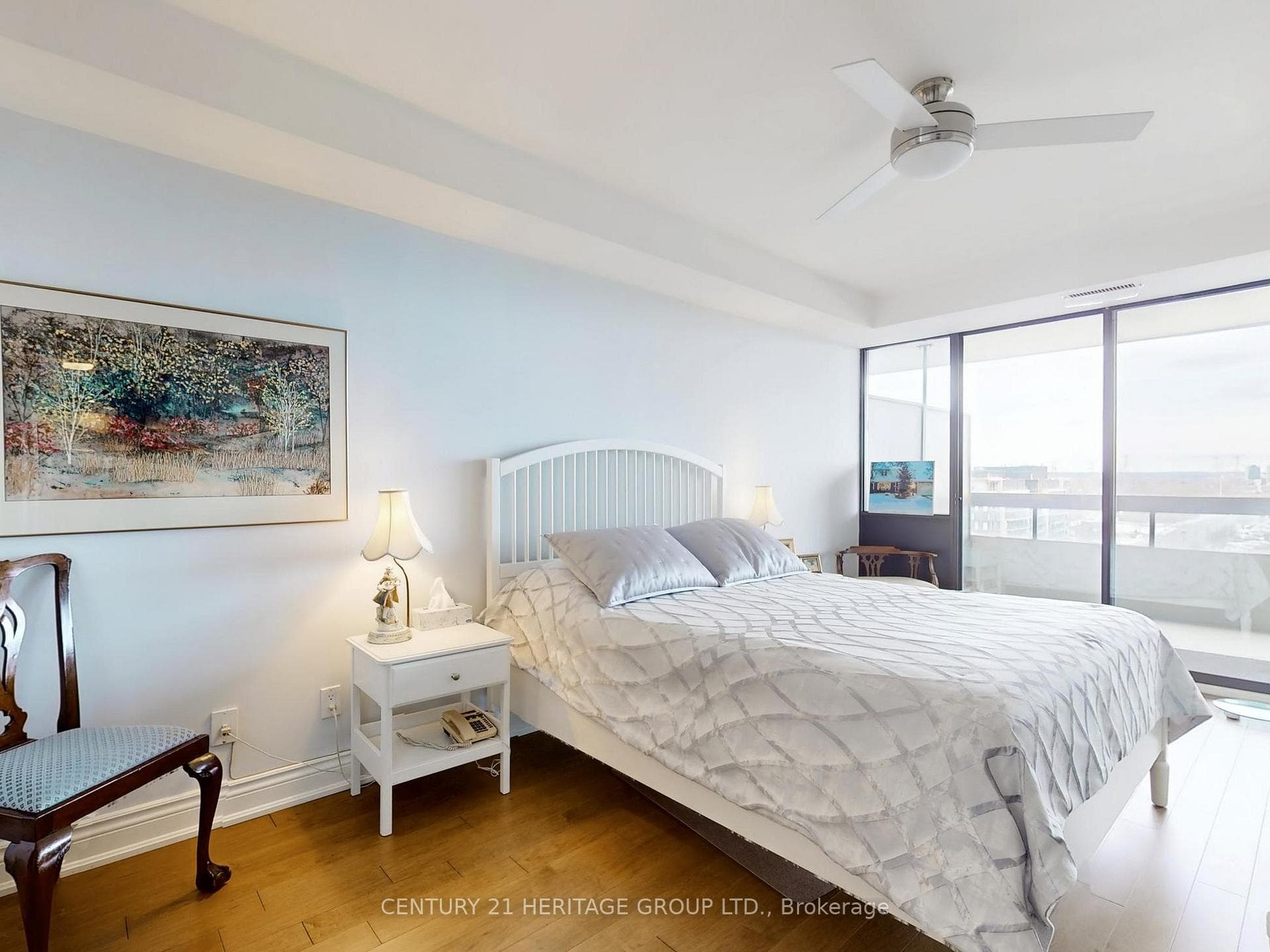 8111 Yonge Street Unit 1605 photo 16