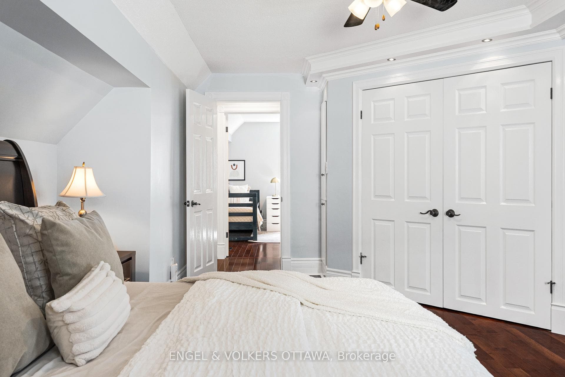 1252 Anoka Street photo 20