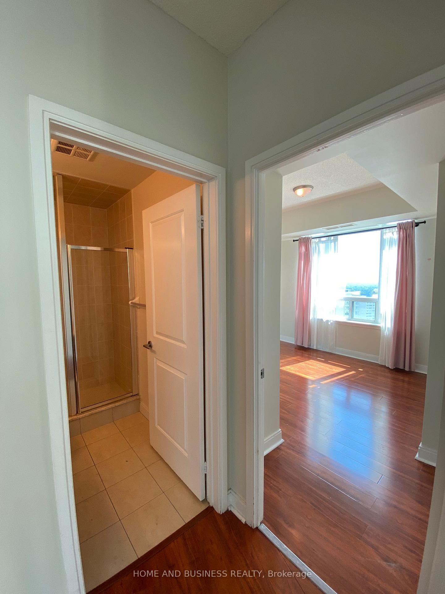 70 Absolute Avenue Unit 2505 photo 19