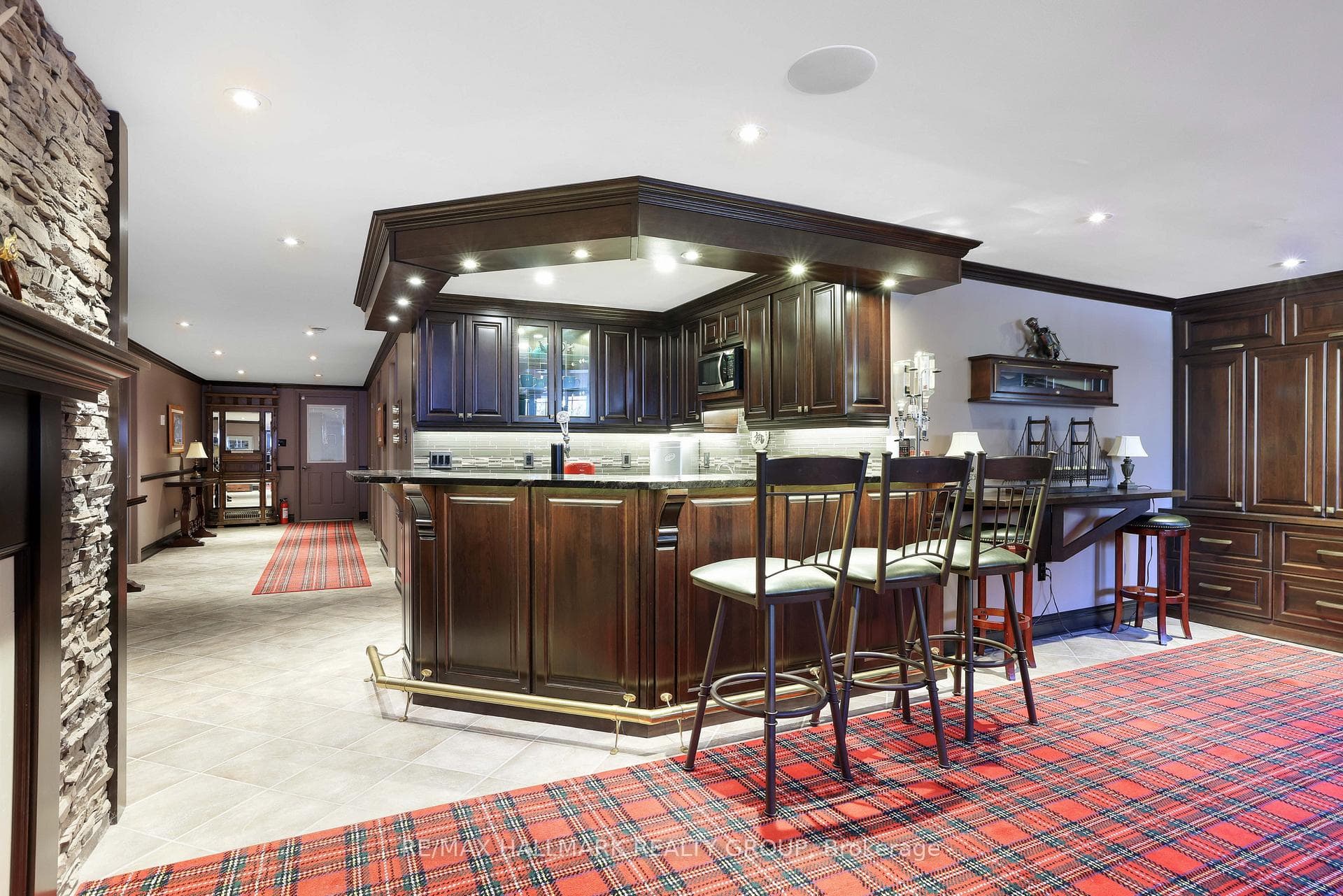 WET BAR | meeting place for all with ...