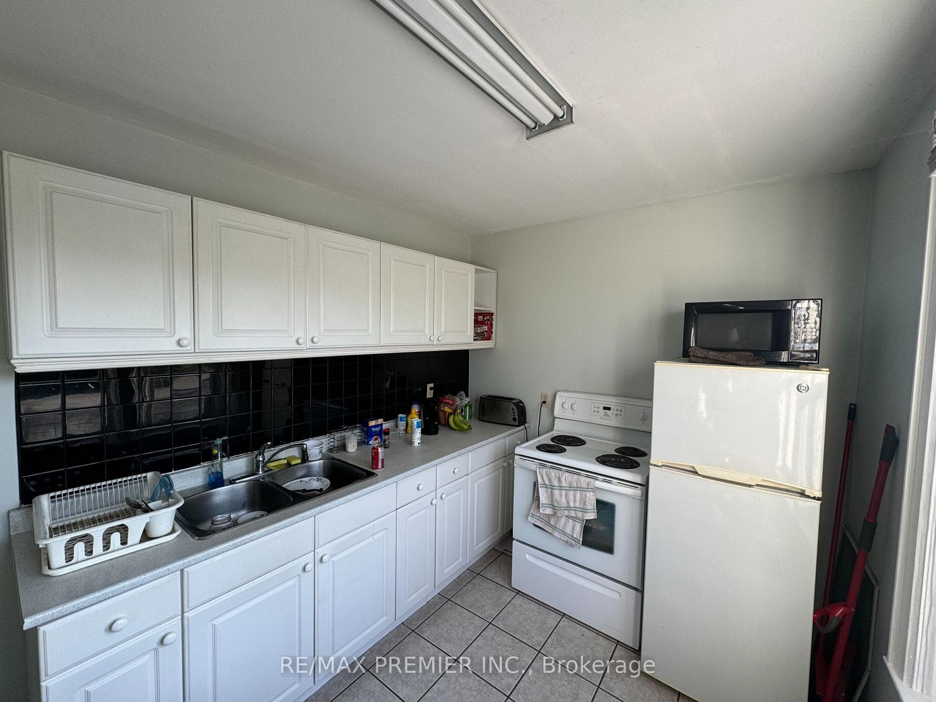 102 Thirty Ninth Street Unit 2 photo 2