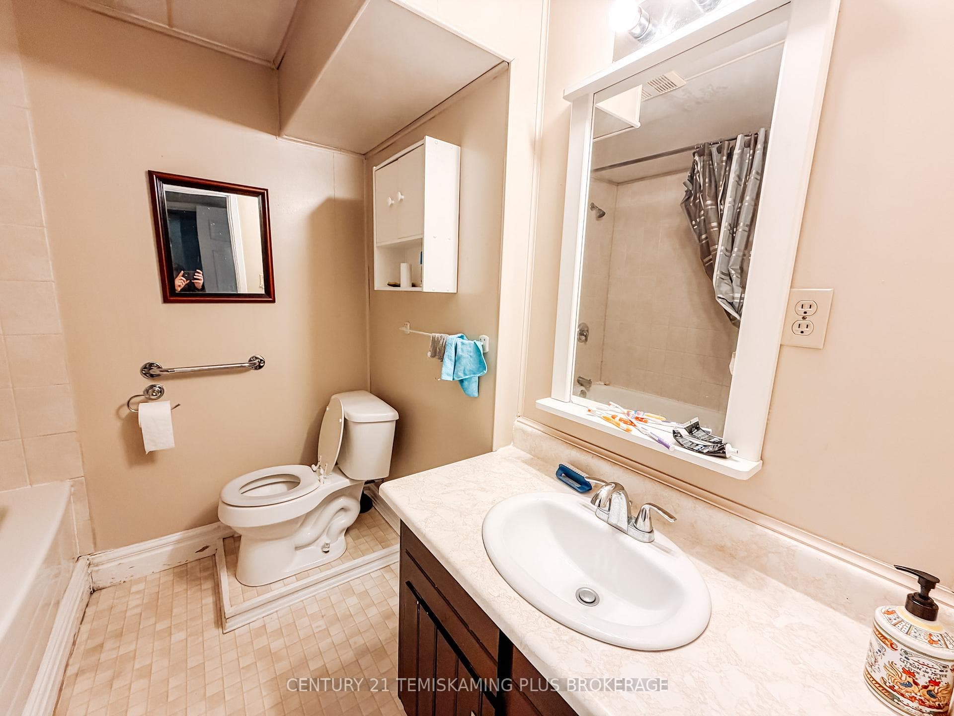 162 Rebecca Street photo 14