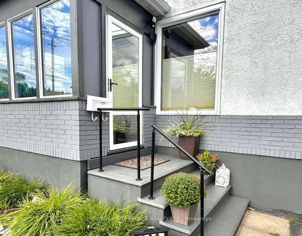 222 Wolseley Street photo 37