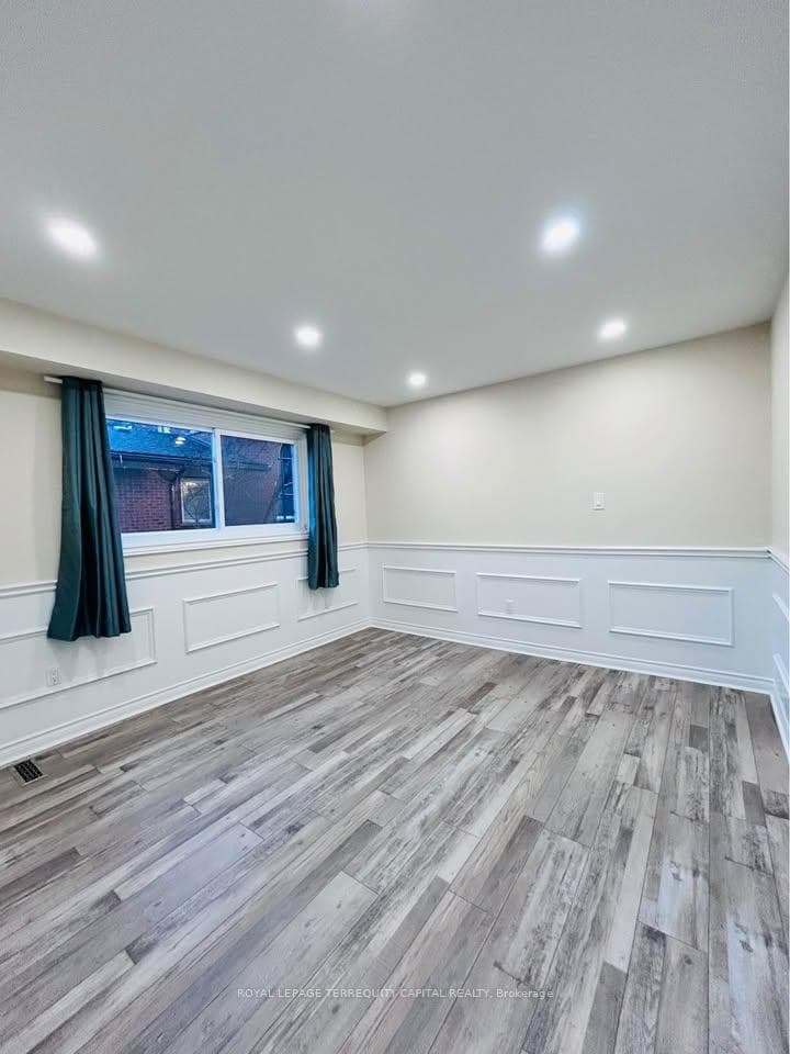 659 Elgin Mills Road Unit Main photo 33