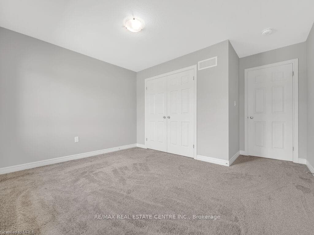126 Tartan Avenue photo 26