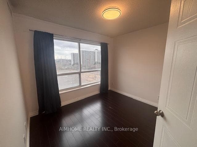 2550 Lawrence Avenue Unit 619 photo 6