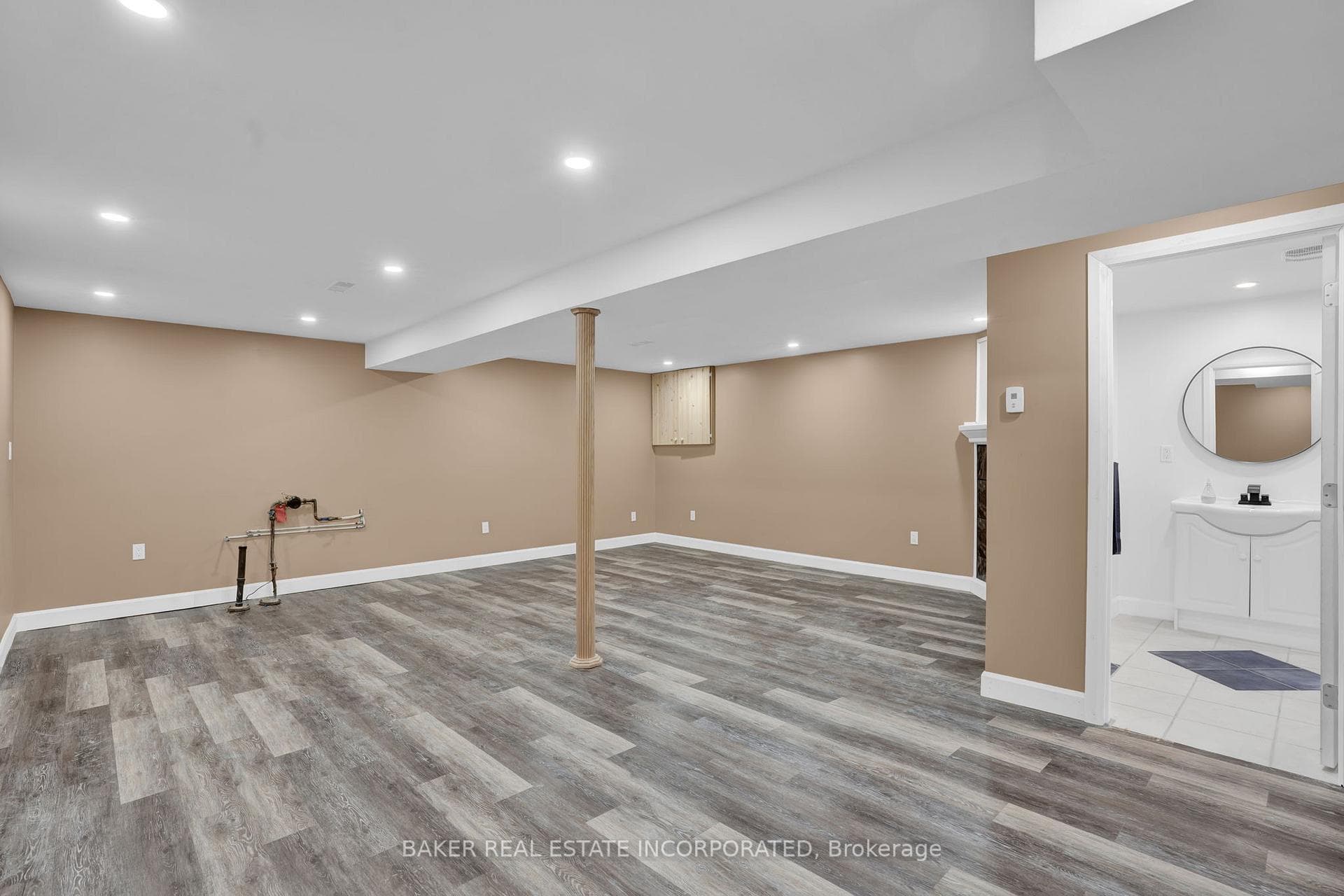 148 Gordon Drummond Avenue photo 13
