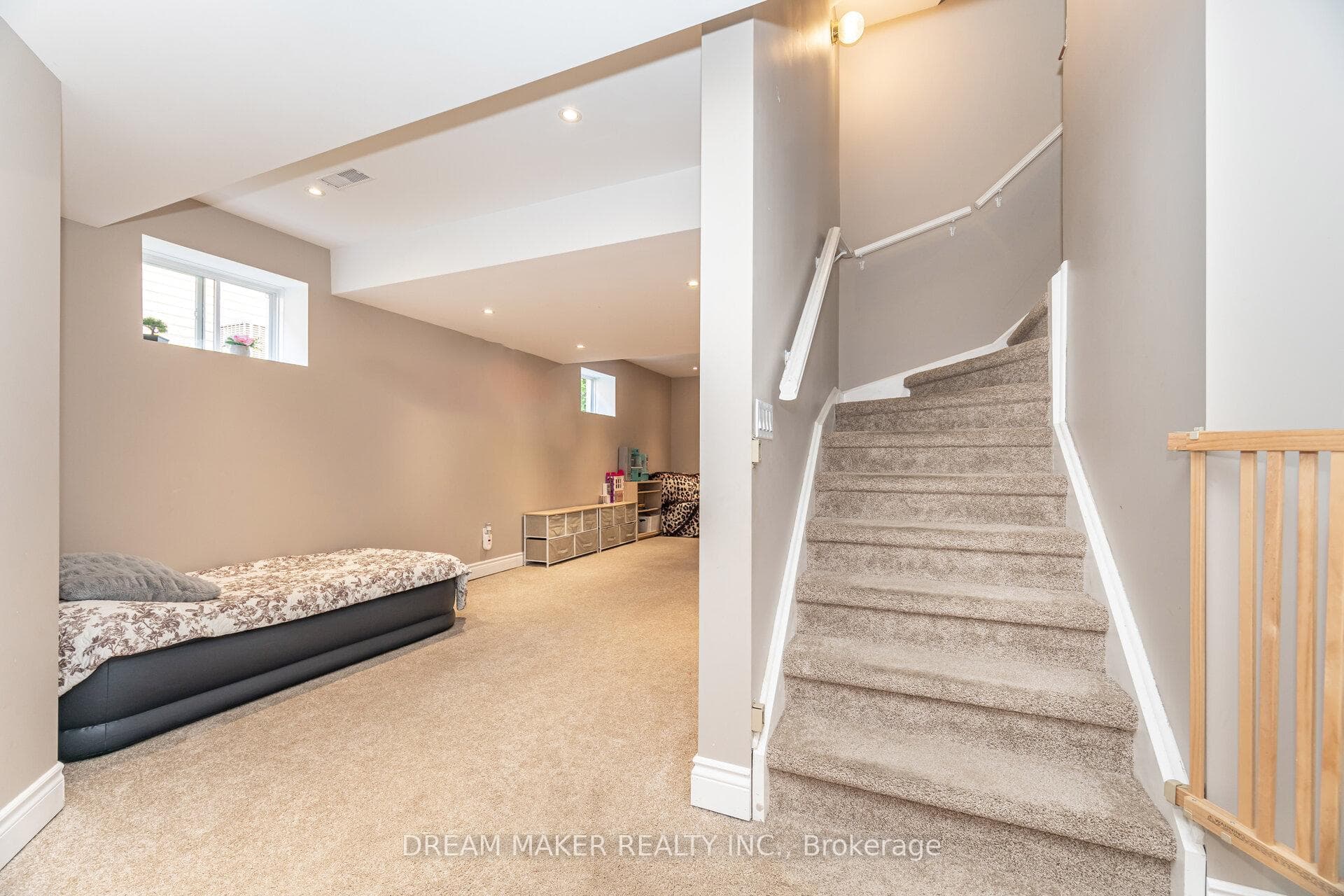 756 Third Avenue photo 37