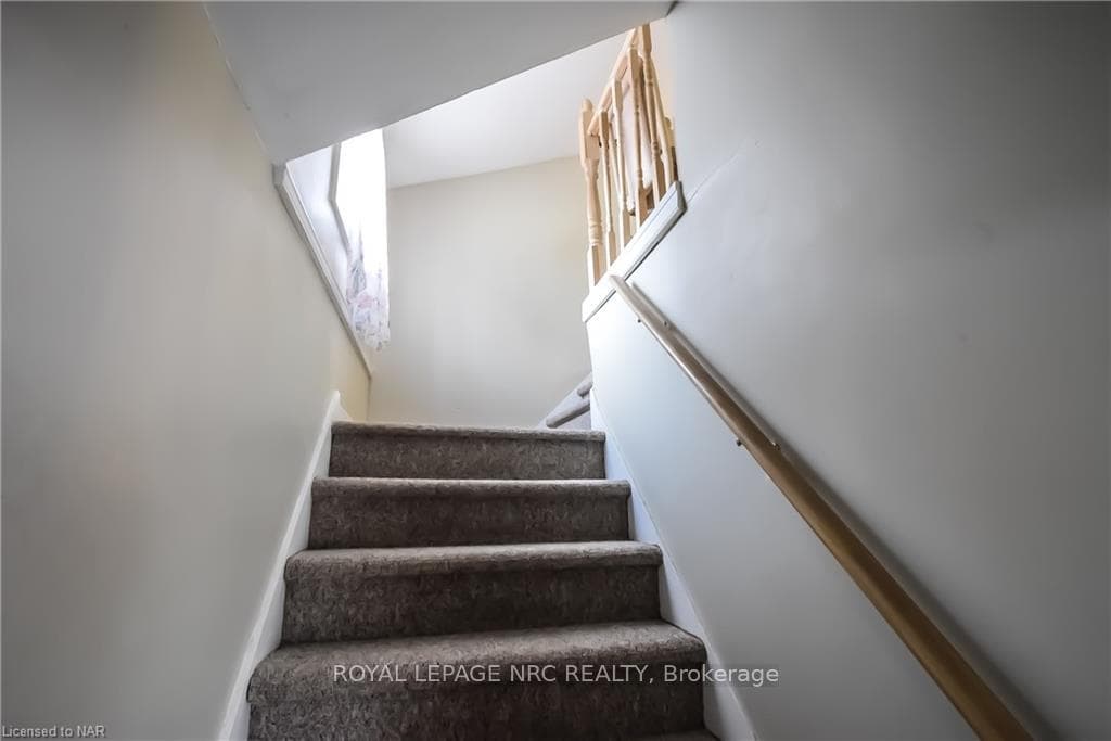 200 RUSSELL Avenue Unit 3 photo 13