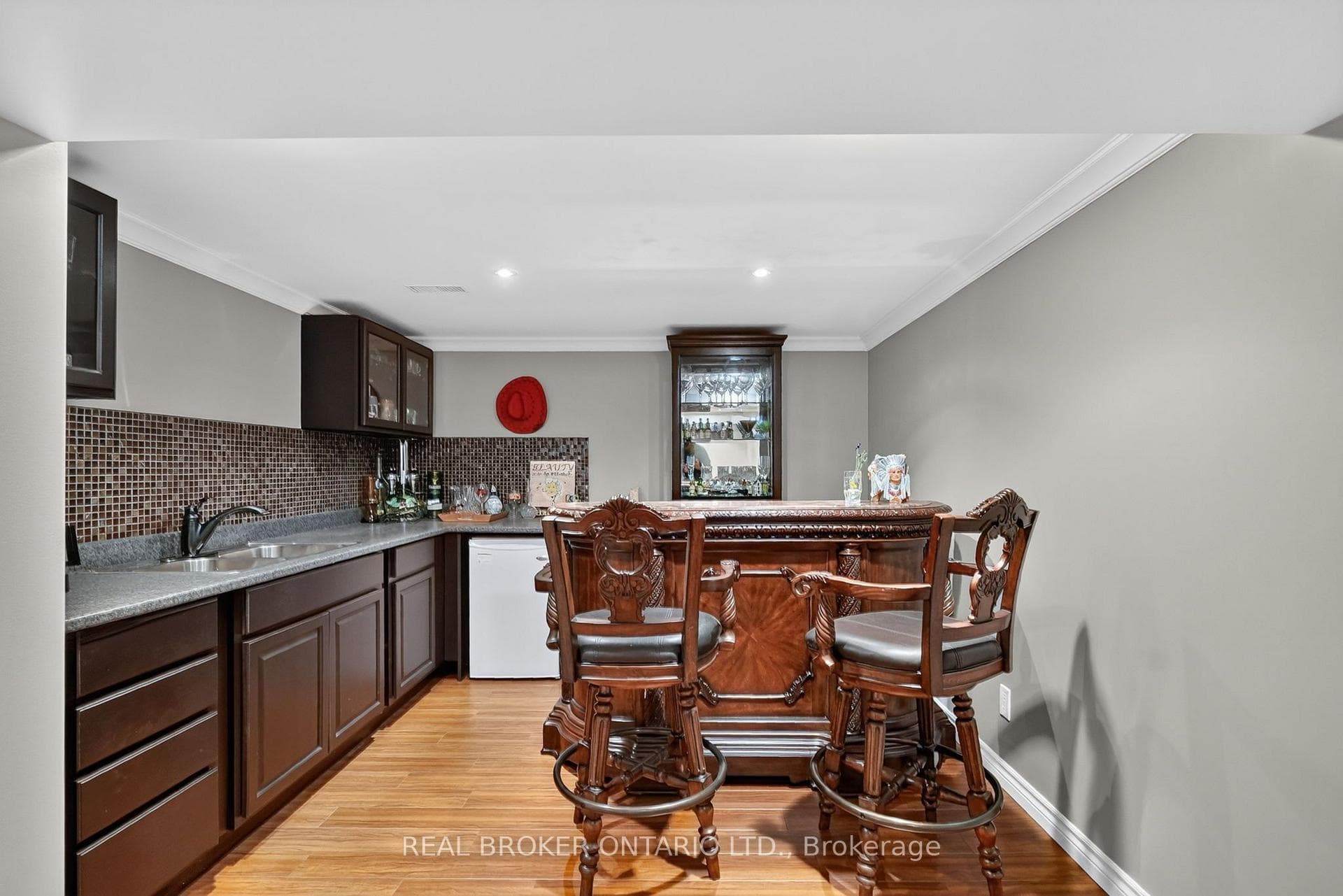 Custom wet bar