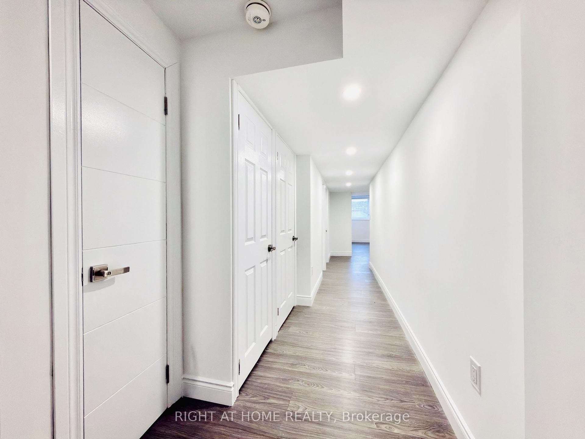 55 Watermill Street Unit Basement photo 3