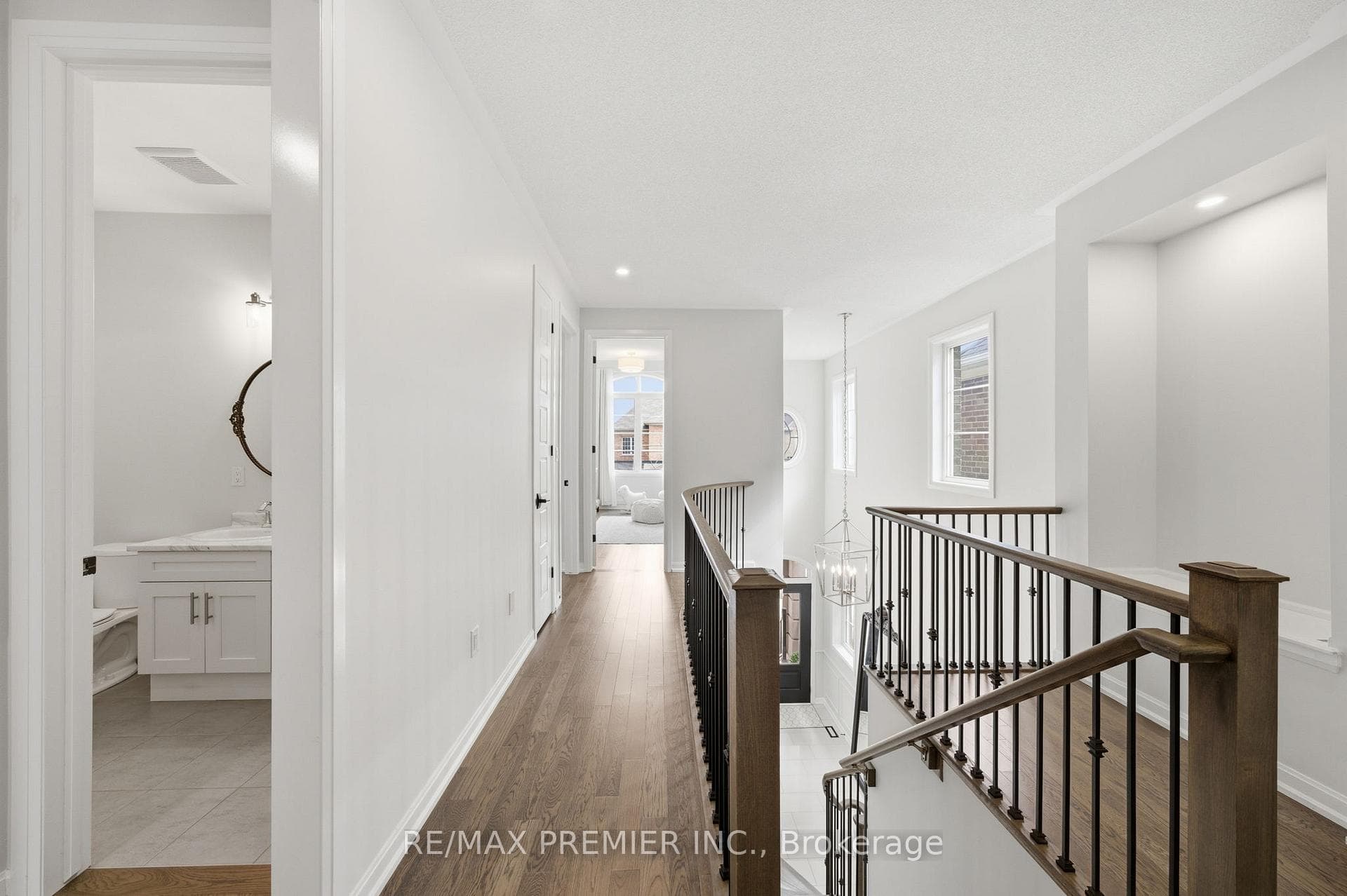 367 Begonia Gardens photo 18