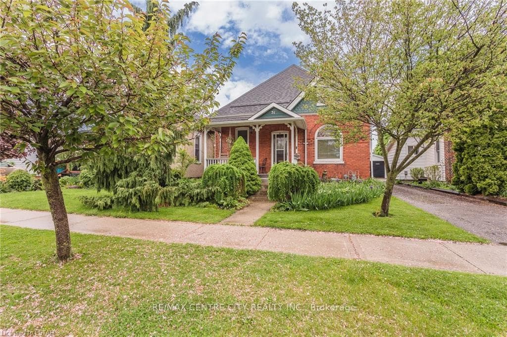 51 WILSON Avenue photo 2