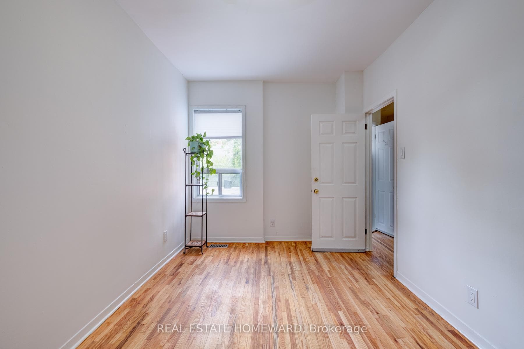 356 Dupont Street photo 18