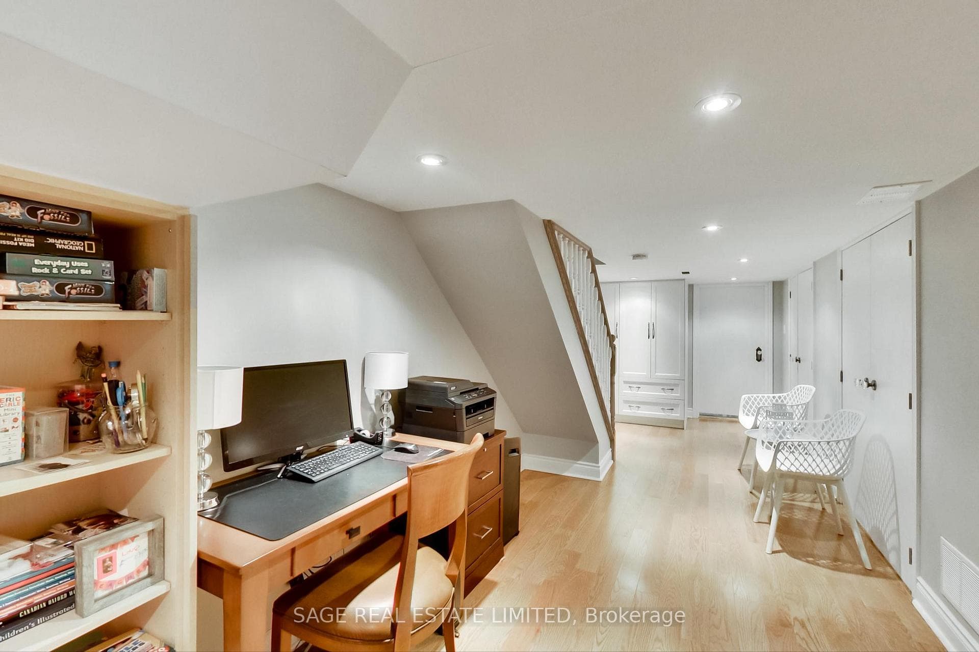 176 Lawlor Avenue photo 22