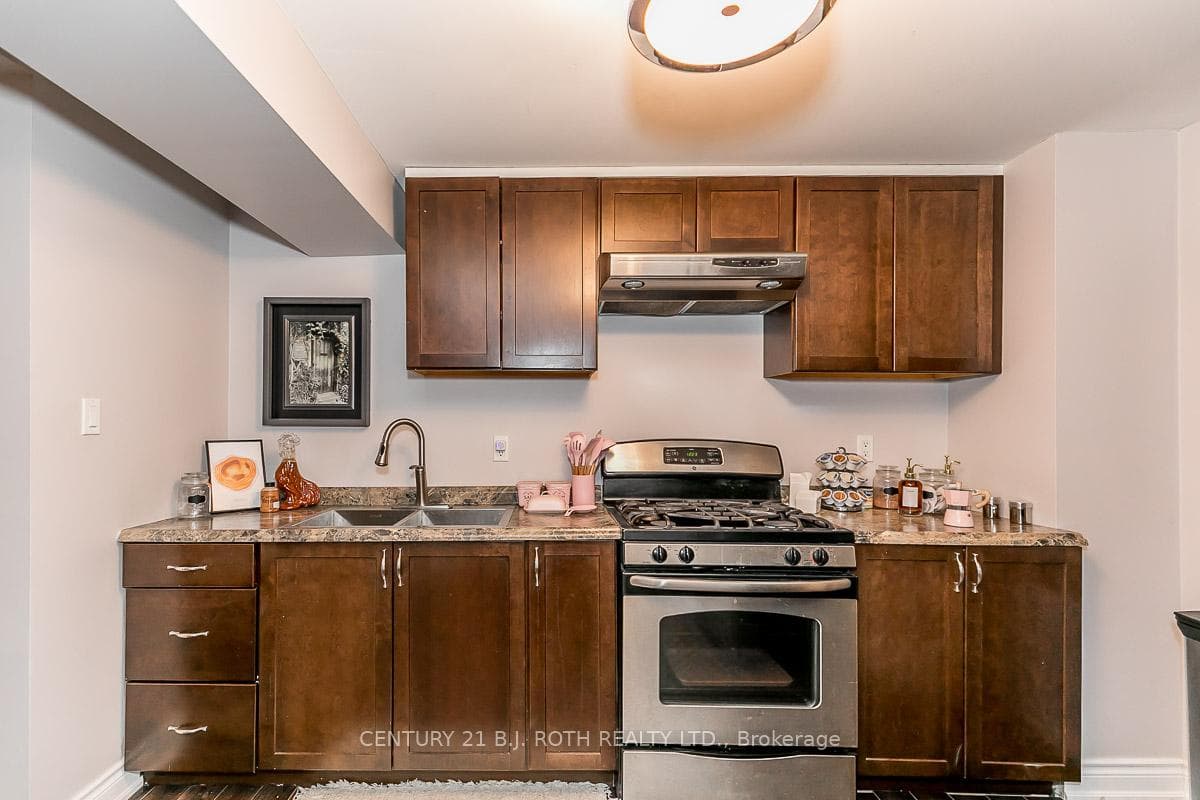 112 Bourbon Circle photo 33