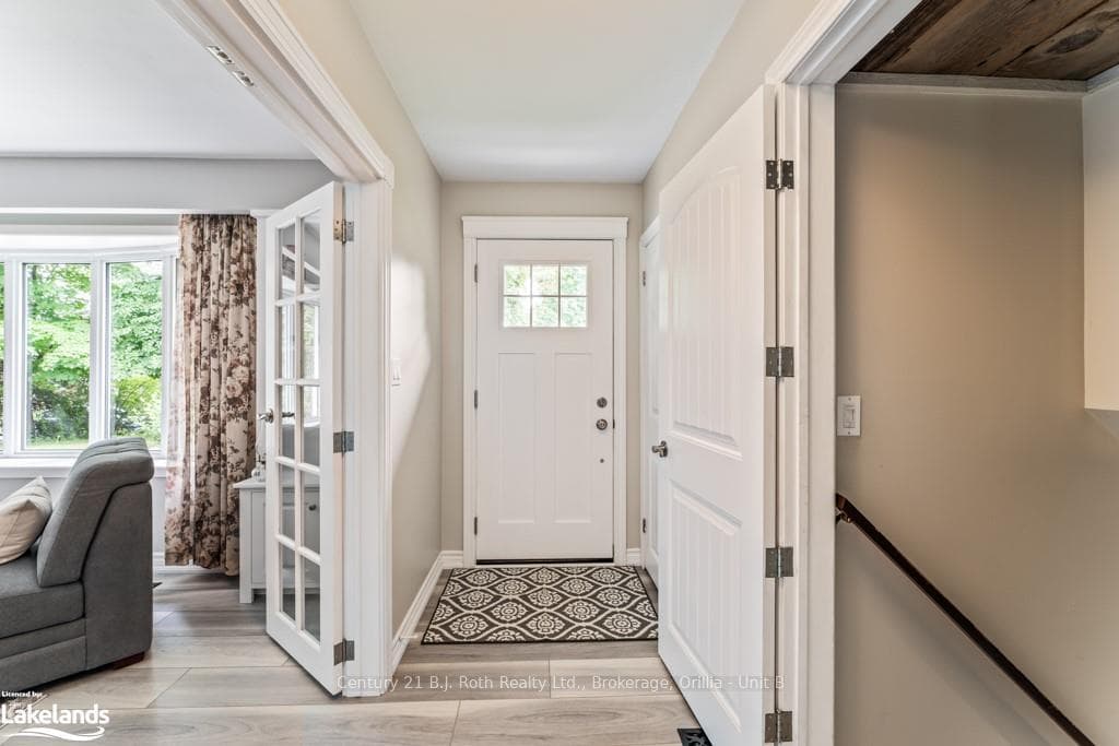 56 GOLDIE Drive photo 3