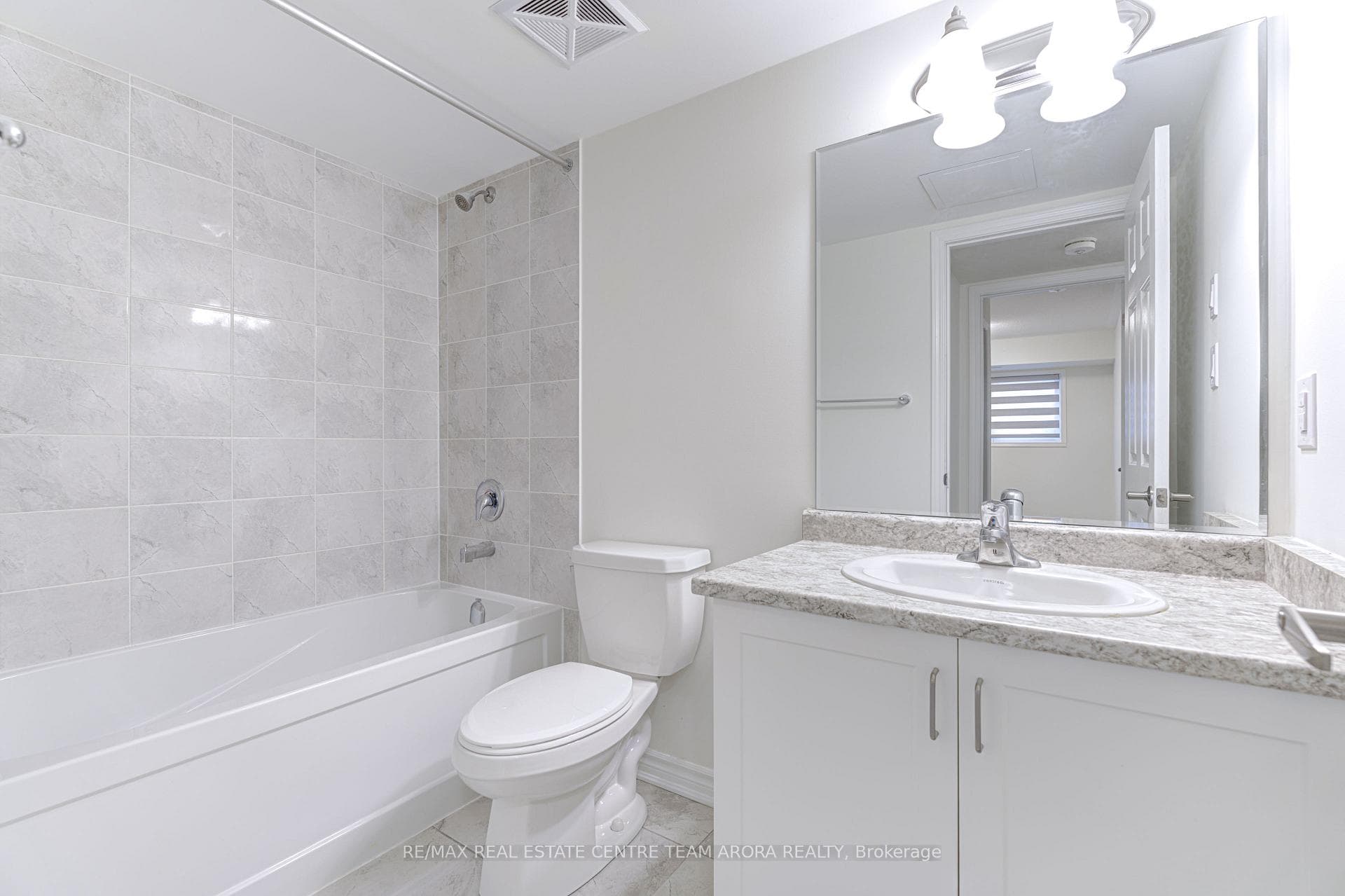 2791 Eglinton Avenue Unit 526 photo 15
