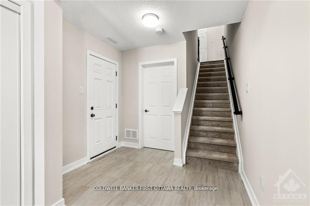 203 ANYOLITE Private photo 5