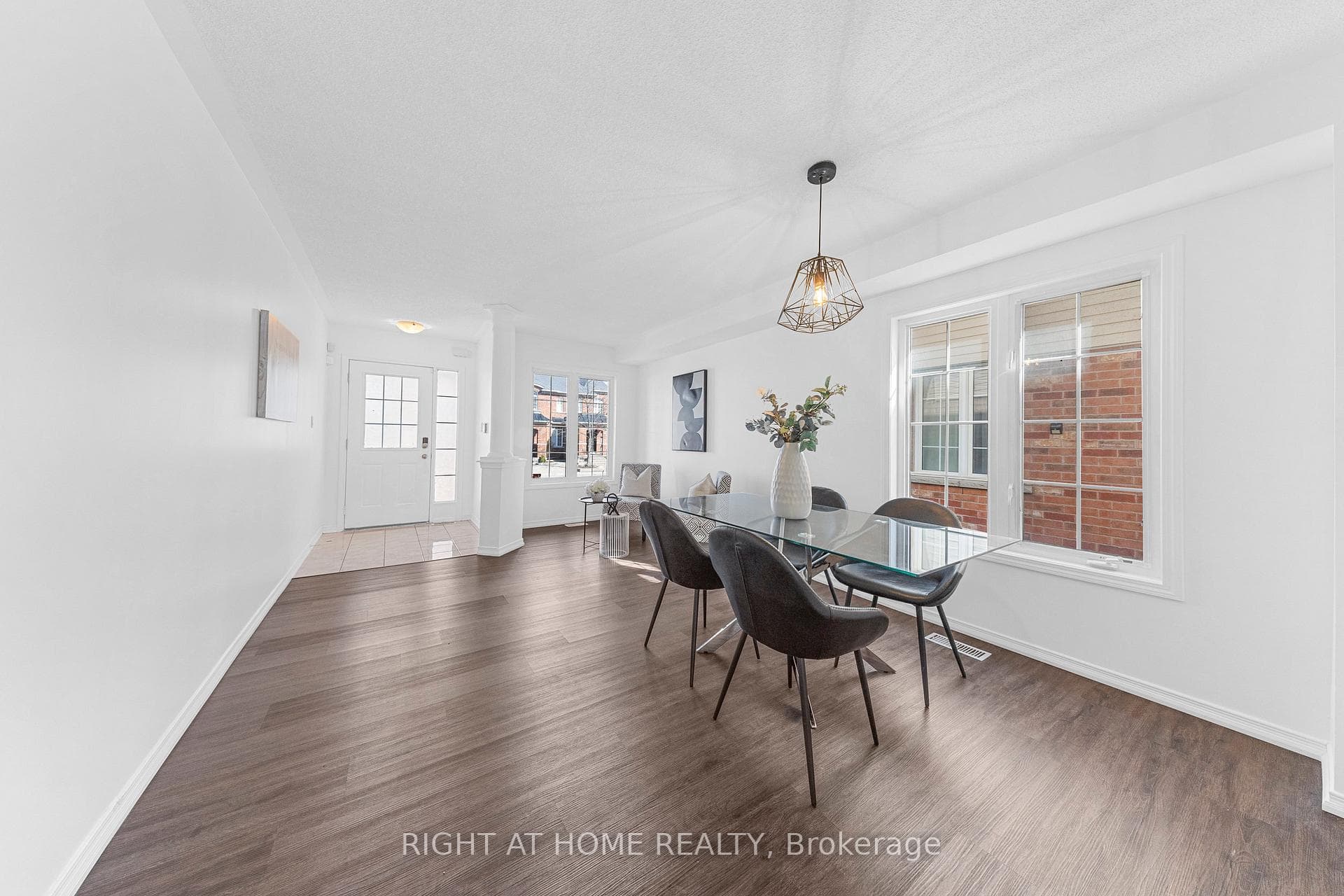28 Booker Drive photo 4