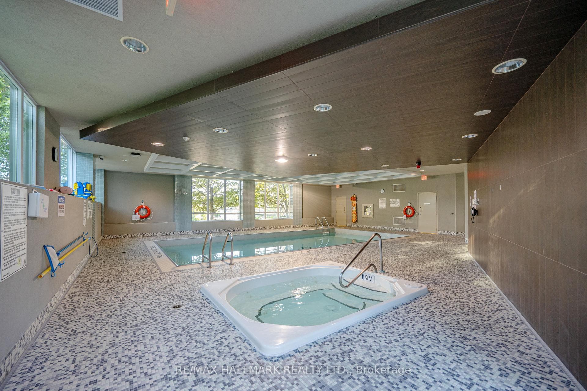 HOT TUB - INDOOR POOL - COMMON AREA