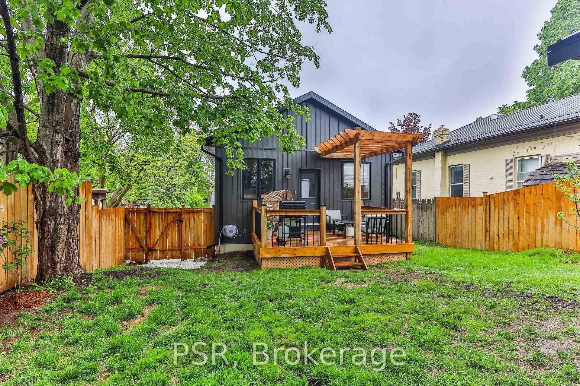 174 Albert Street photo 22