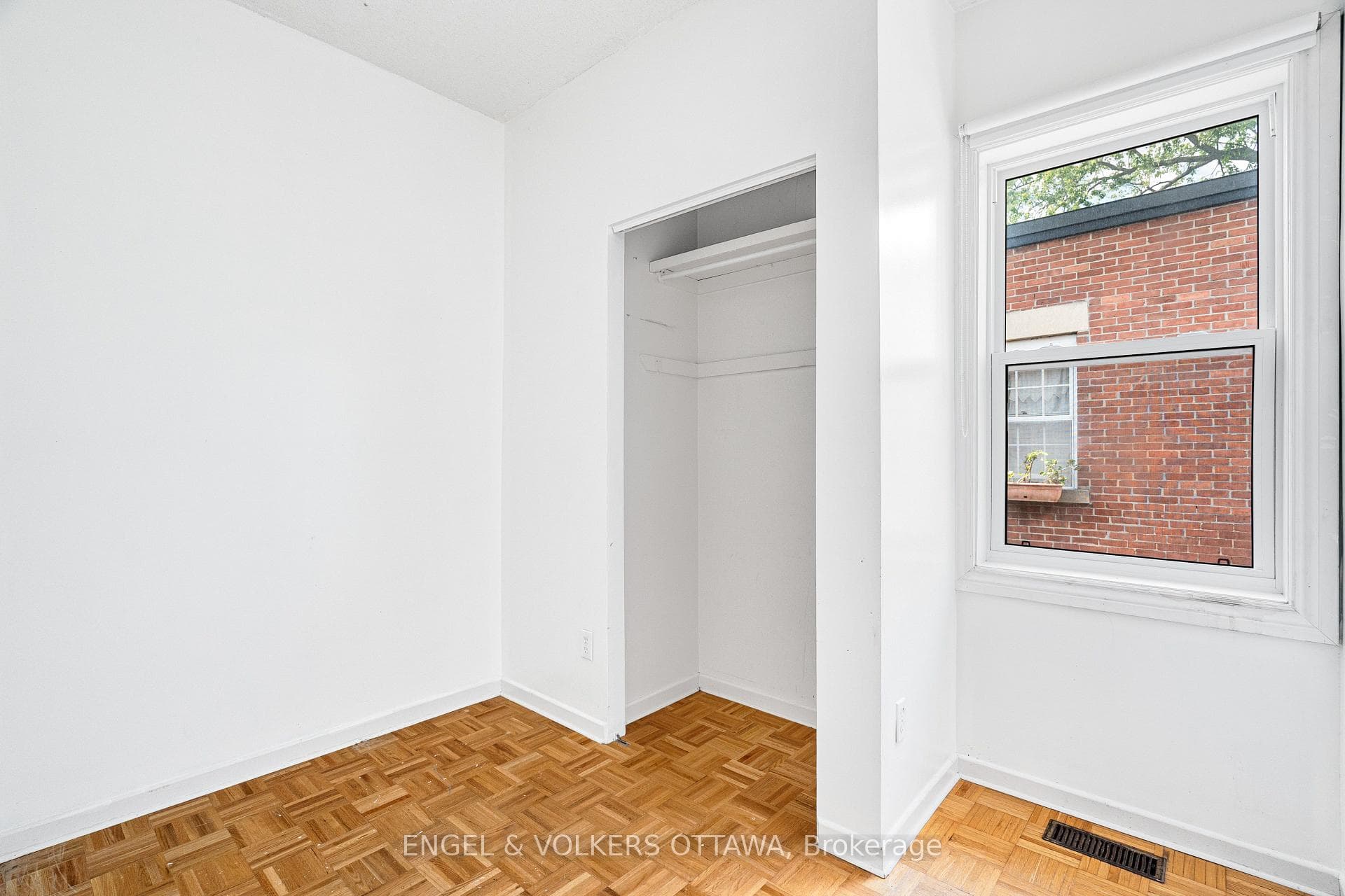 293 Somerset Street photo 34
