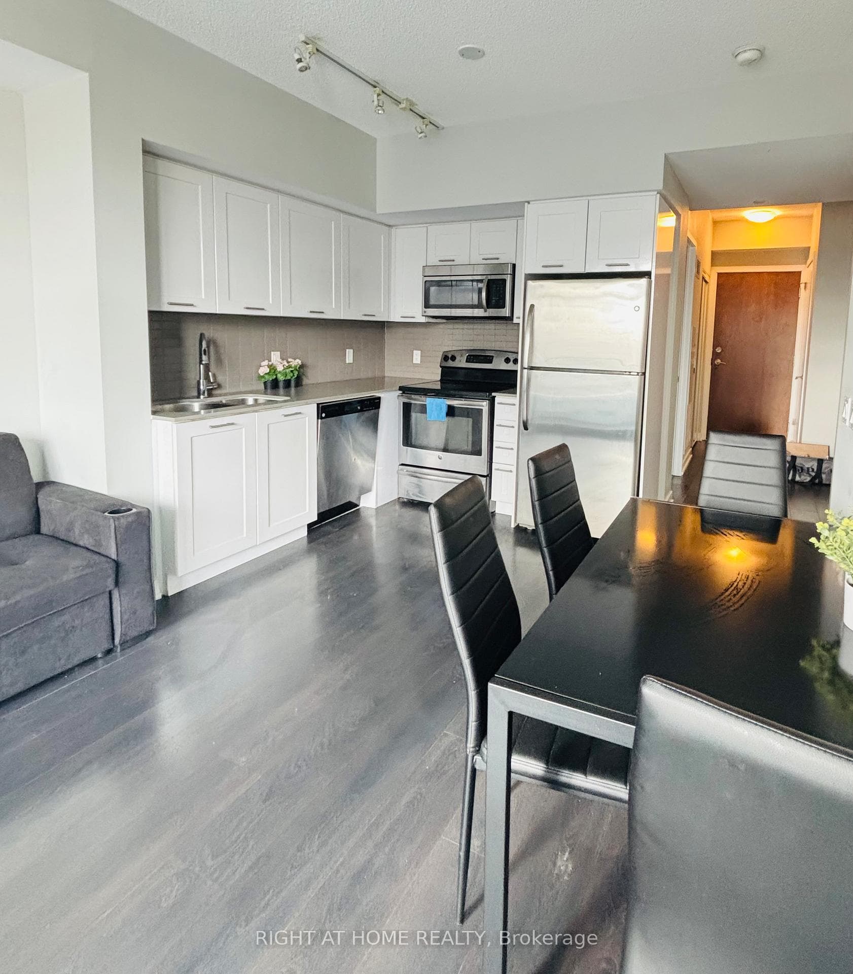 2212 Lake Shore Boulevard Unit 502 photo 6