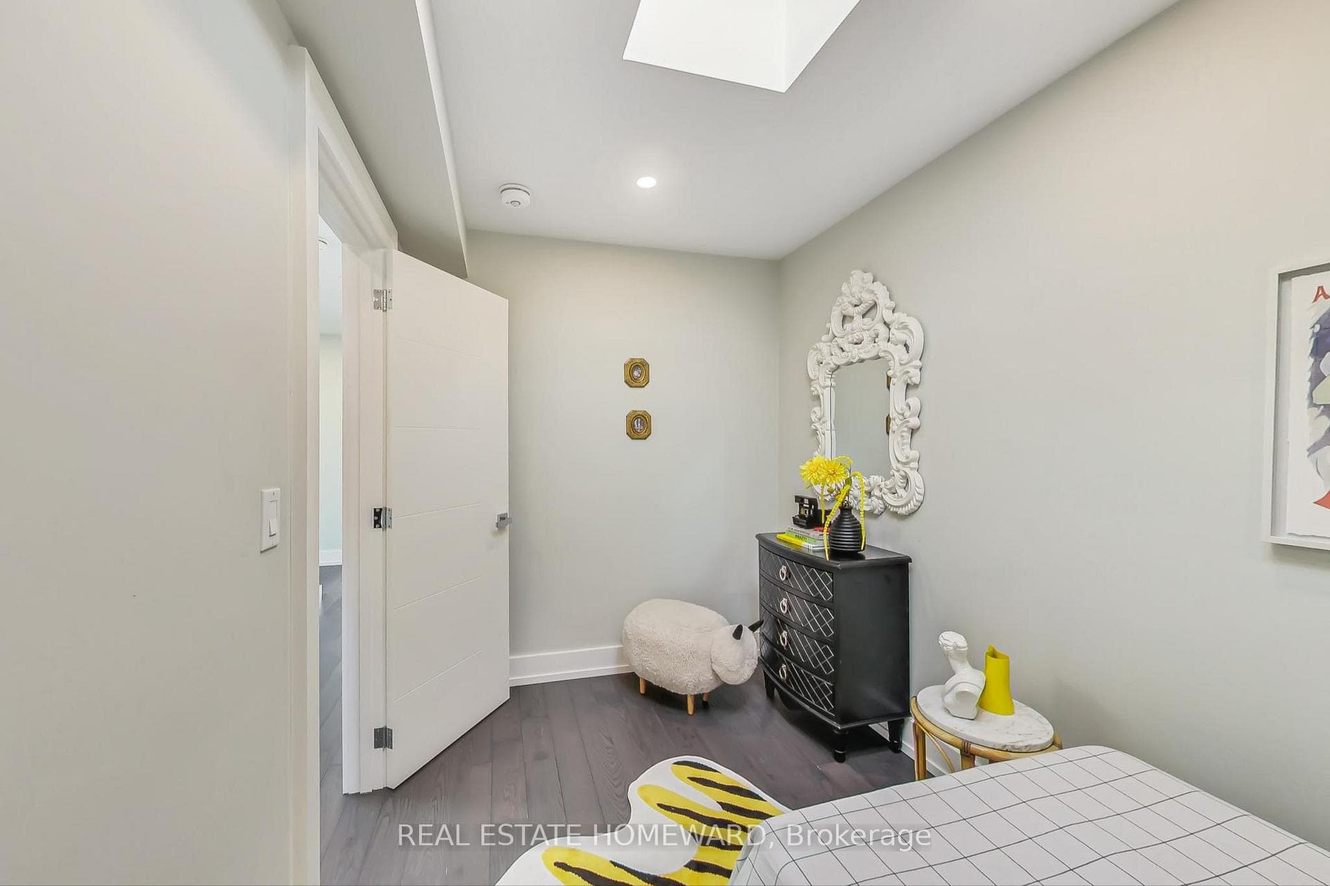 105 Virginia Avenue photo 22