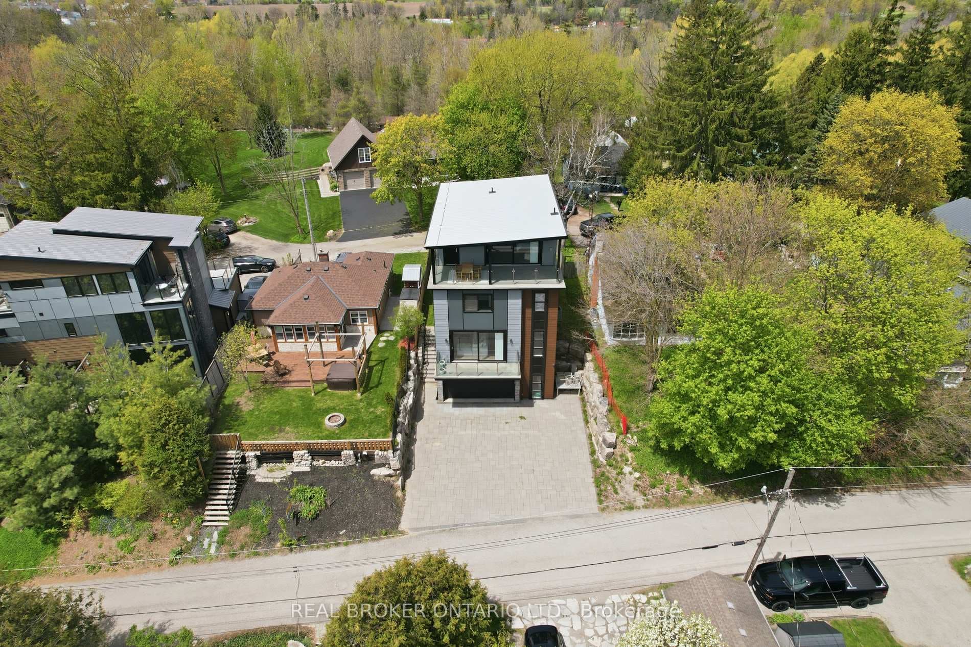 17 Maple Trail photo 49