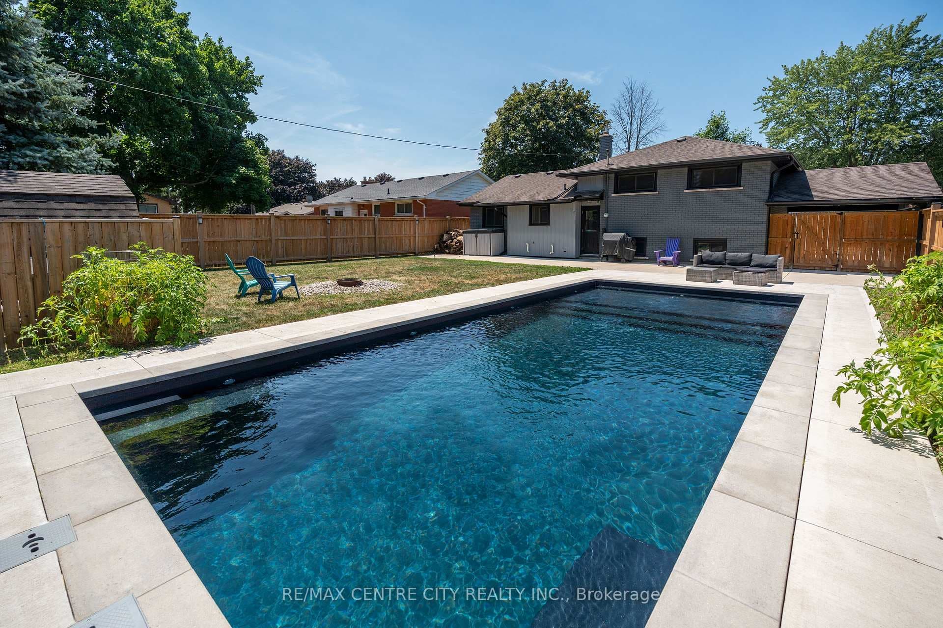 140 Oakwood Place photo 7