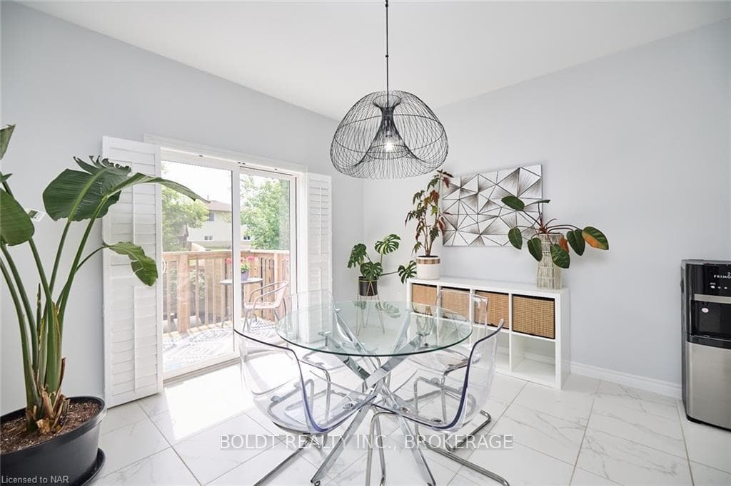 127 DENNIS Drive photo 15