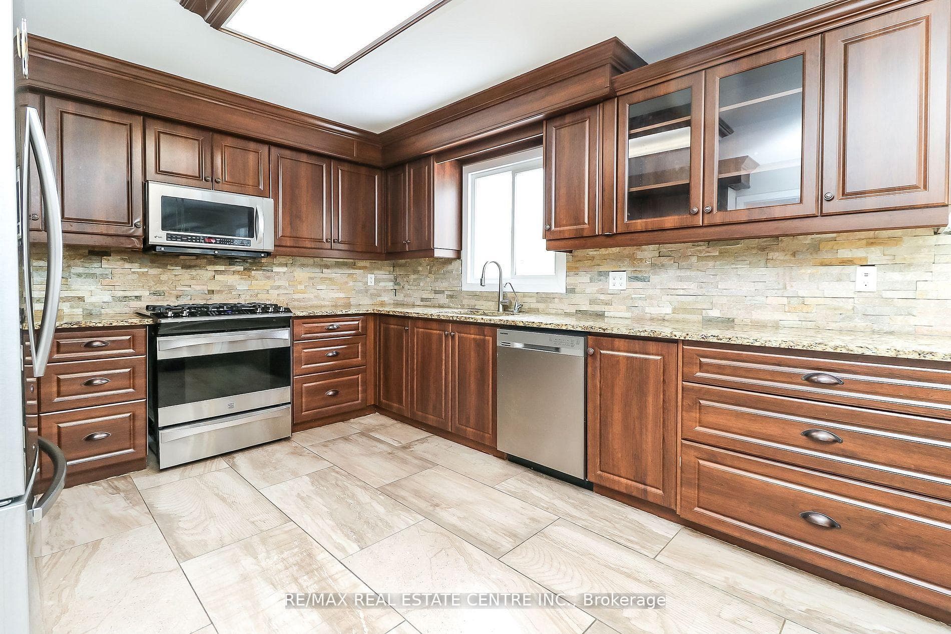 22 Meadowlark Road photo 5