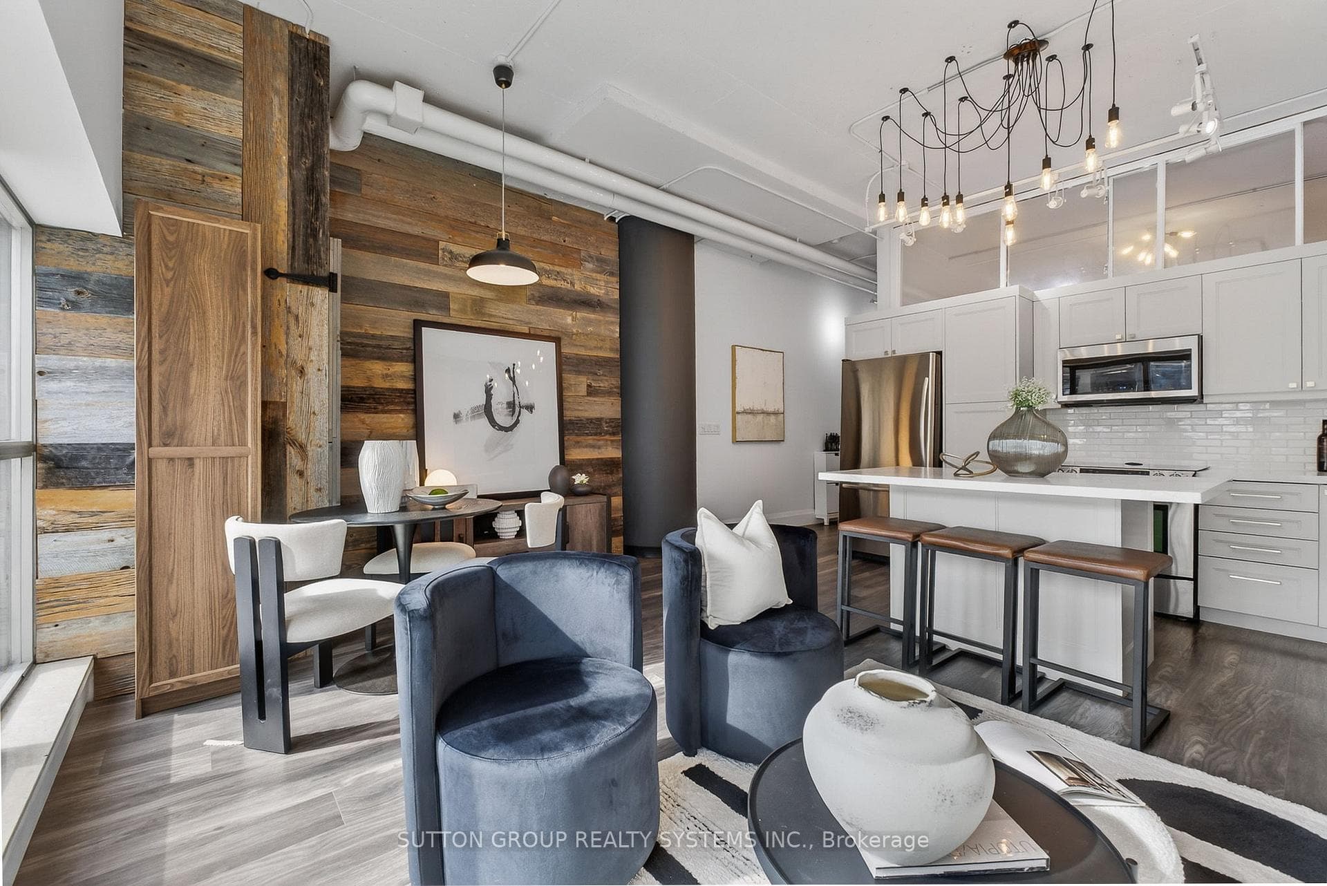2 Fieldway Road Unit 211 photo 19