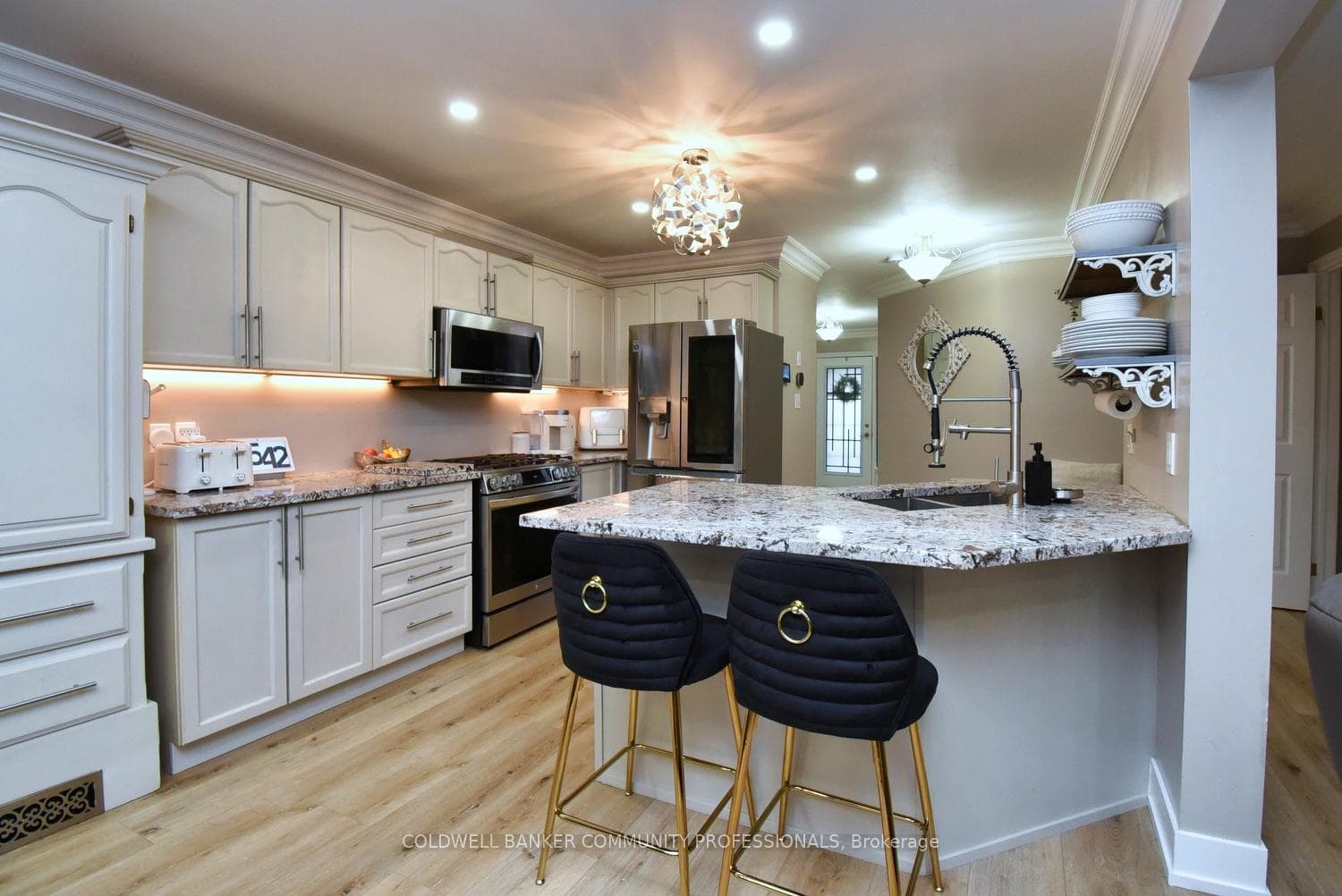 159 Thames Way photo 22