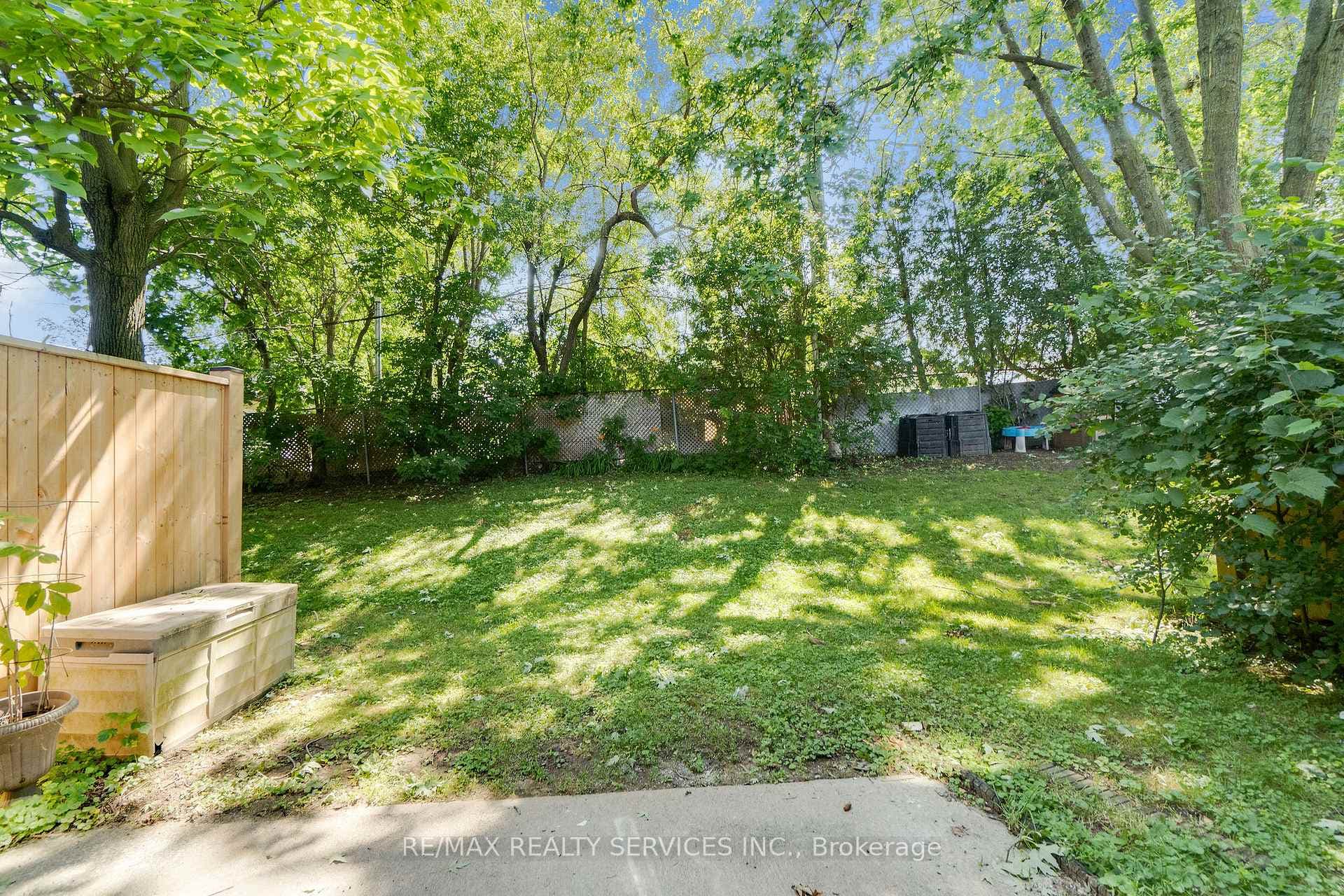 1140 Tavistock Drive Unit 8 photo 23