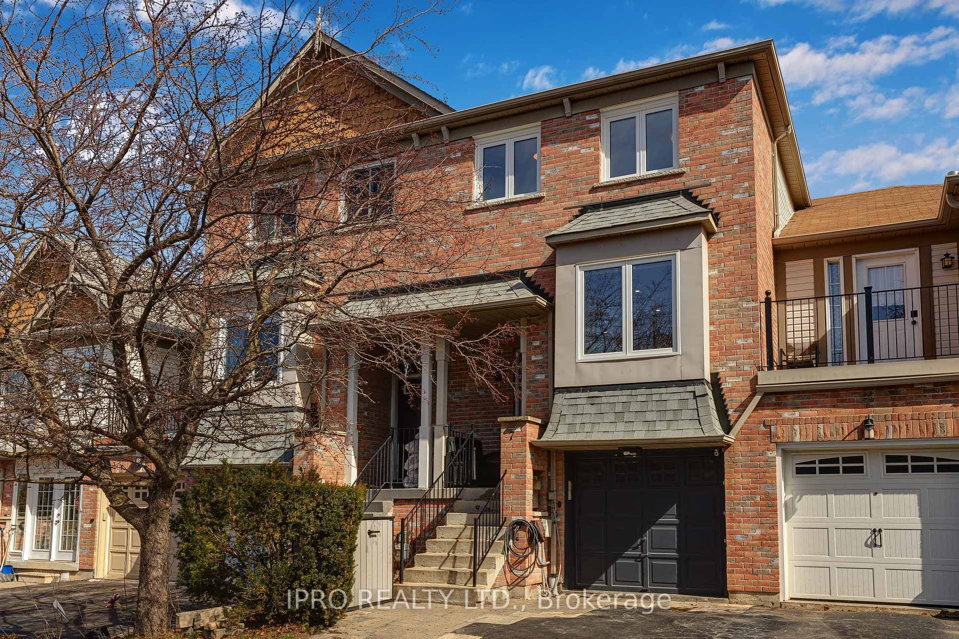 7 Schouten Crescent photo 1