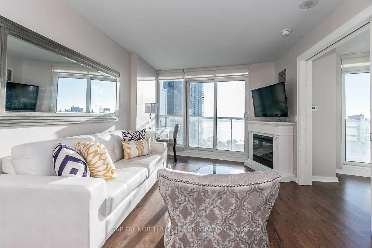 208 Queens Quay Unit 1606 photo 8
