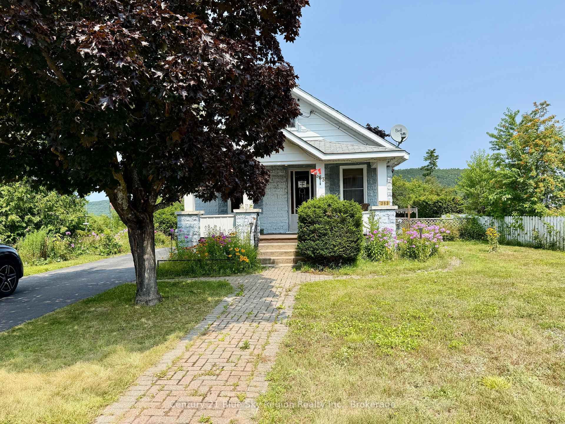 363 Park Street photo 35