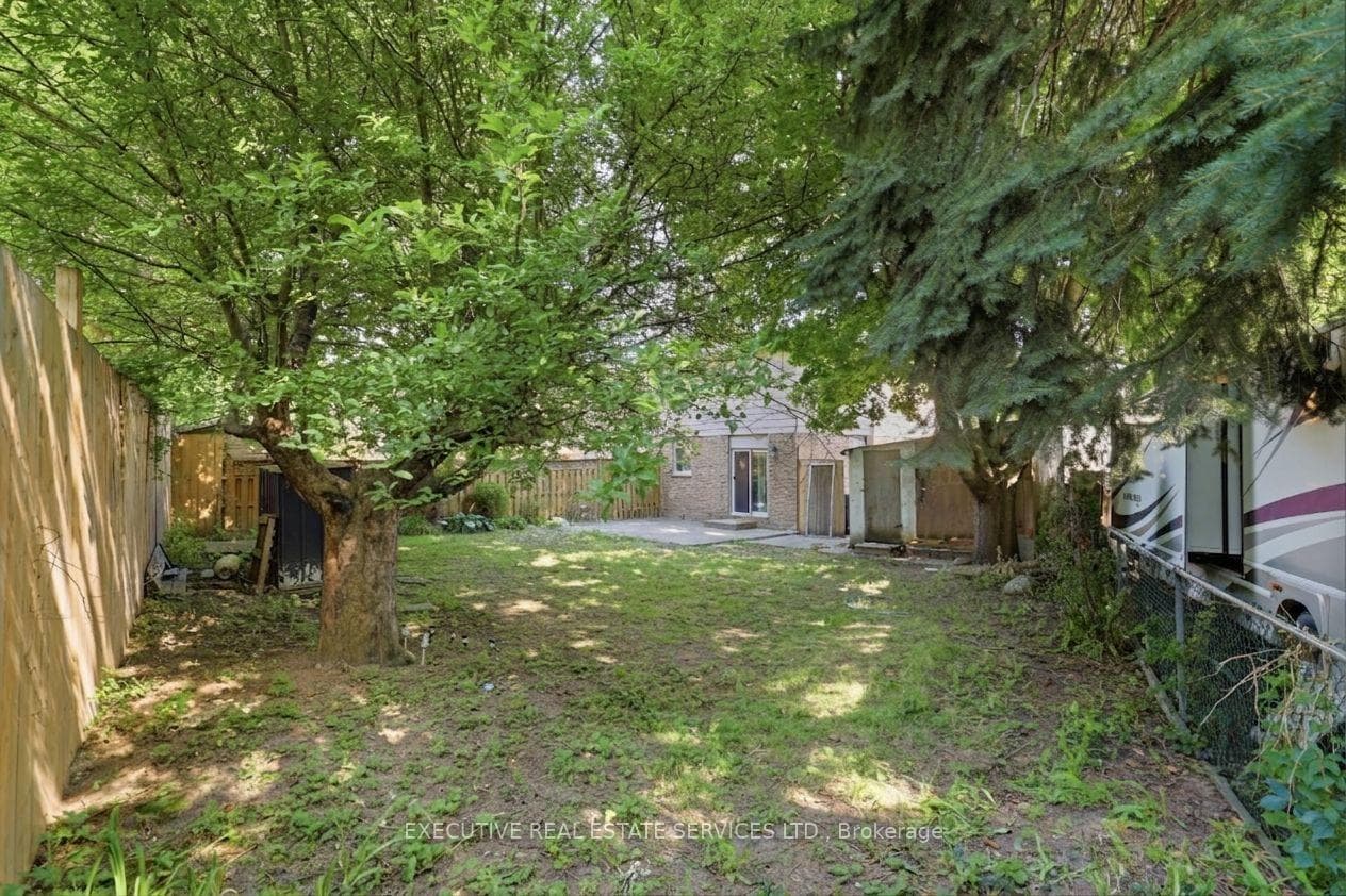 60 Chipwood Crescent photo 18