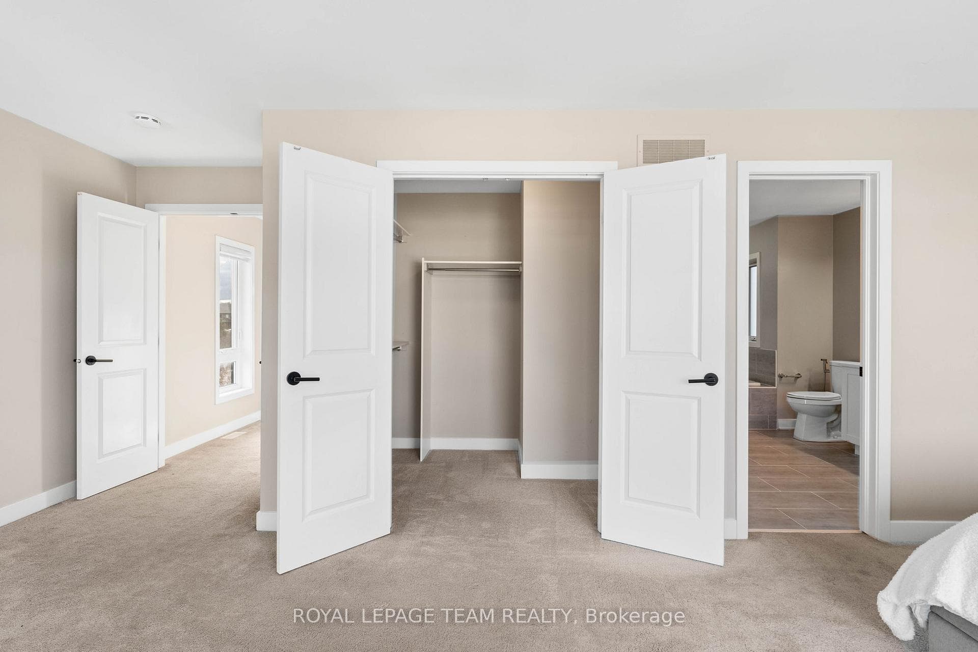 210 TAURUS Place photo 26