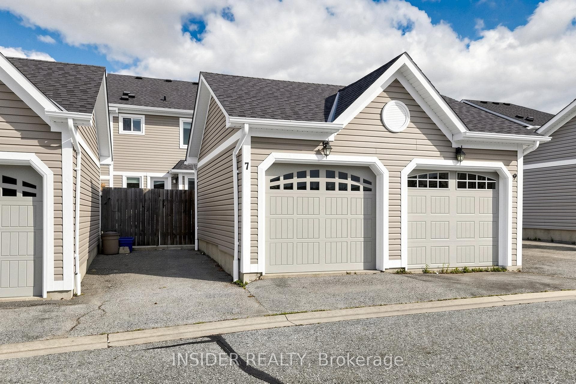 7 Croxall Boulevard photo 49