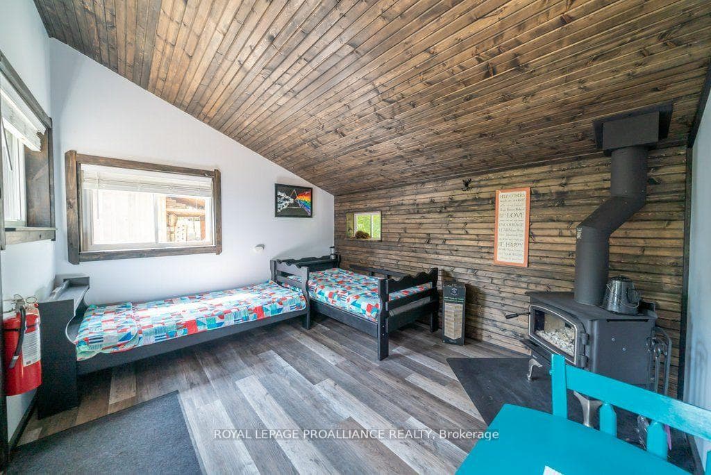 1812 Norway-Lake Lane photo 27
