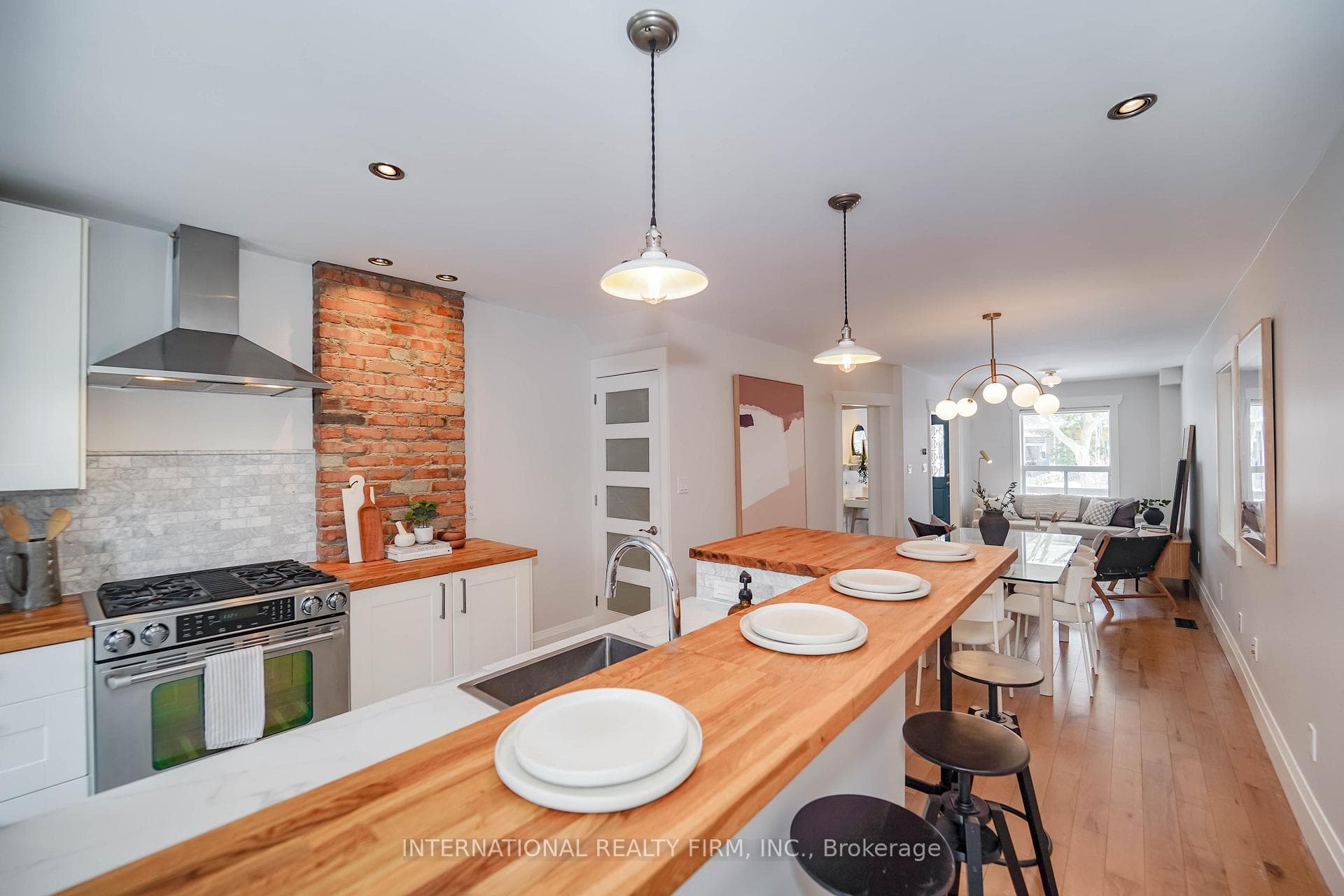600 Rhodes Avenue photo 20