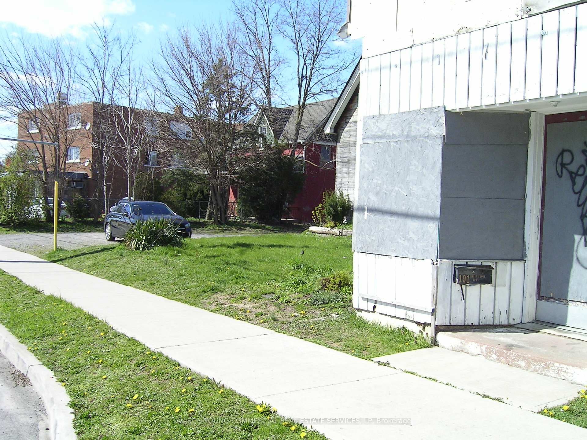 189-191 Queenston Street photo 6