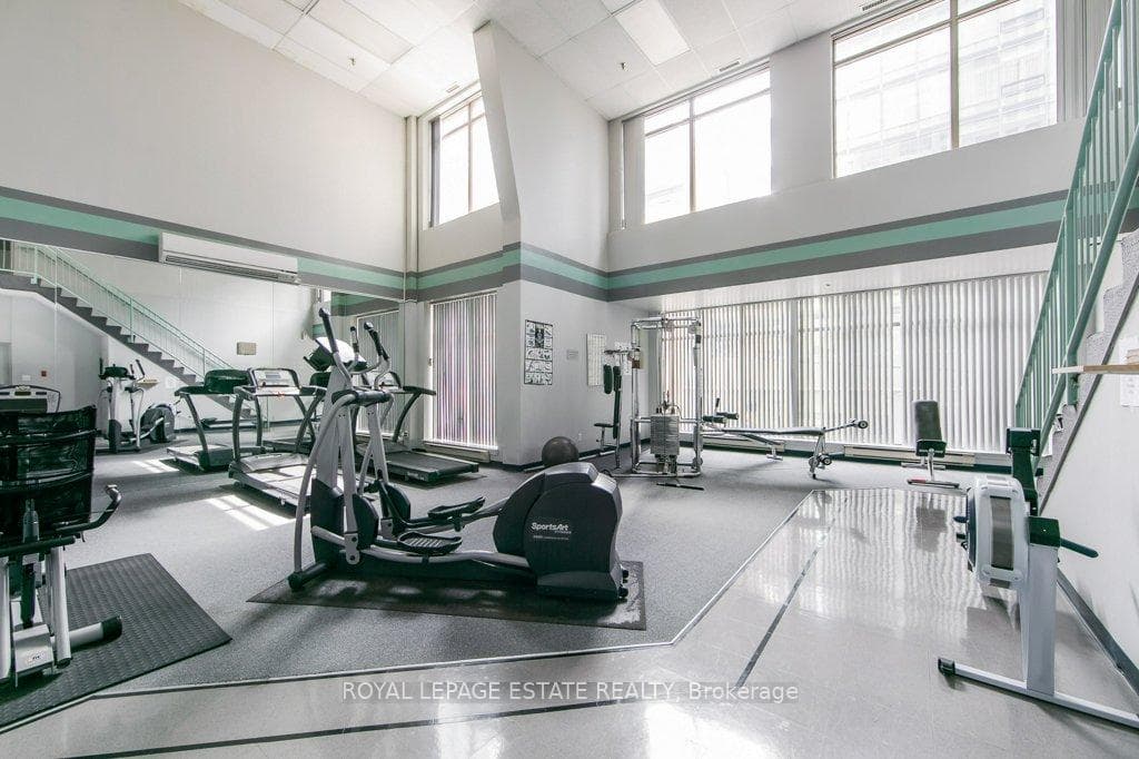 40 Scollard Street Unit 1102 photo 31