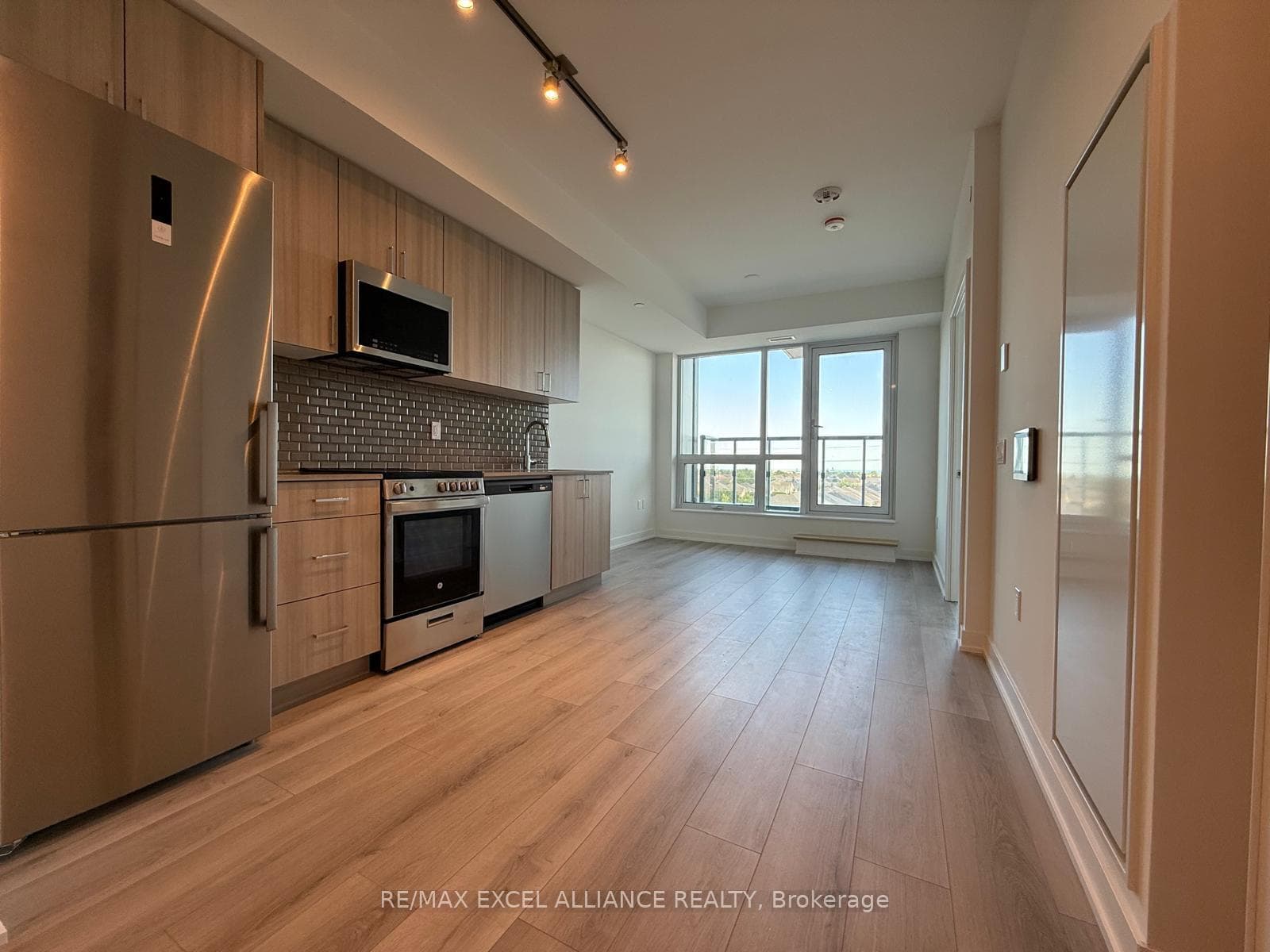 1005 Dundas Street Unit 626 photo 7
