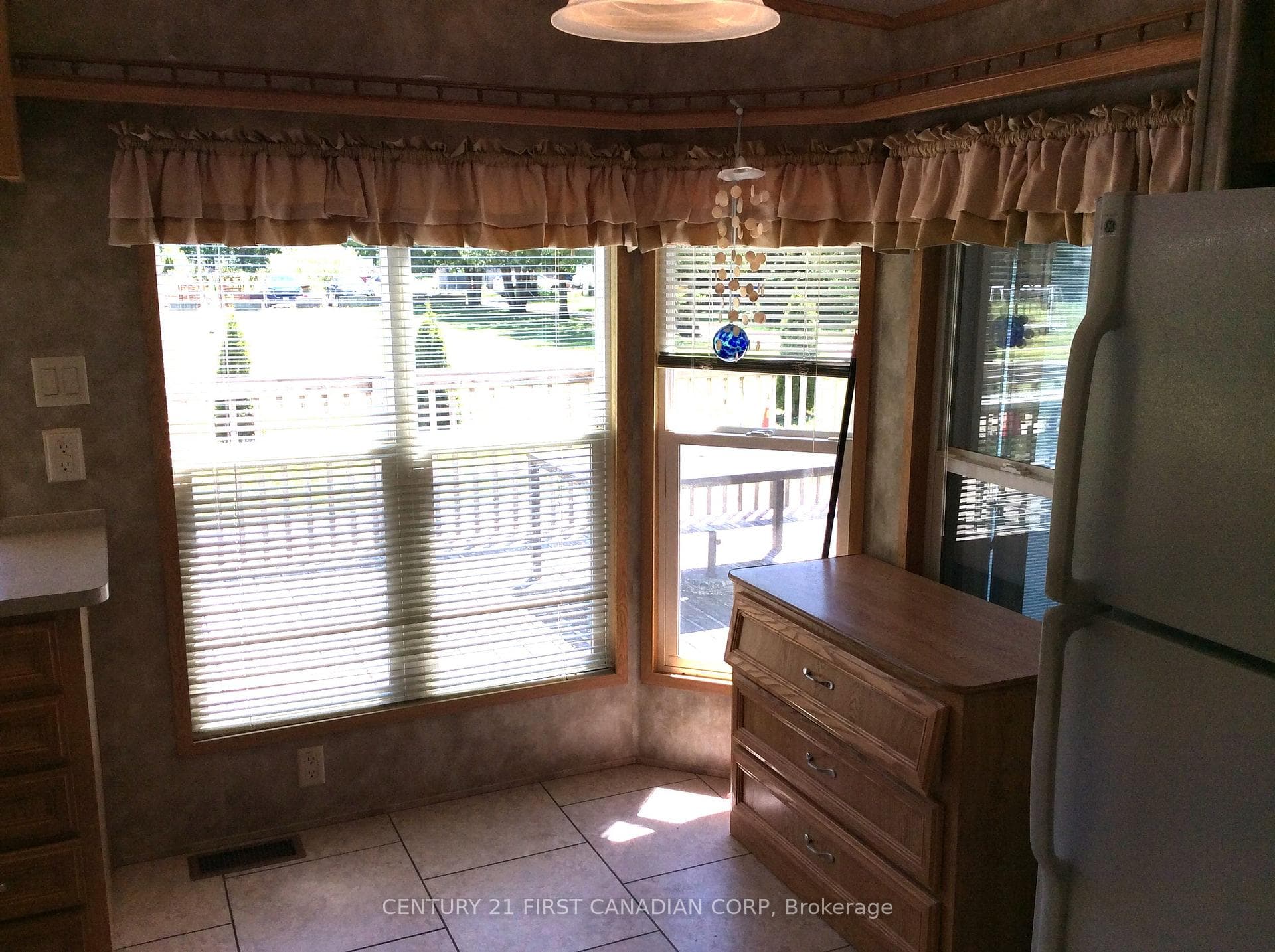 256440 Sunova Crescent Unit 501 photo 19
