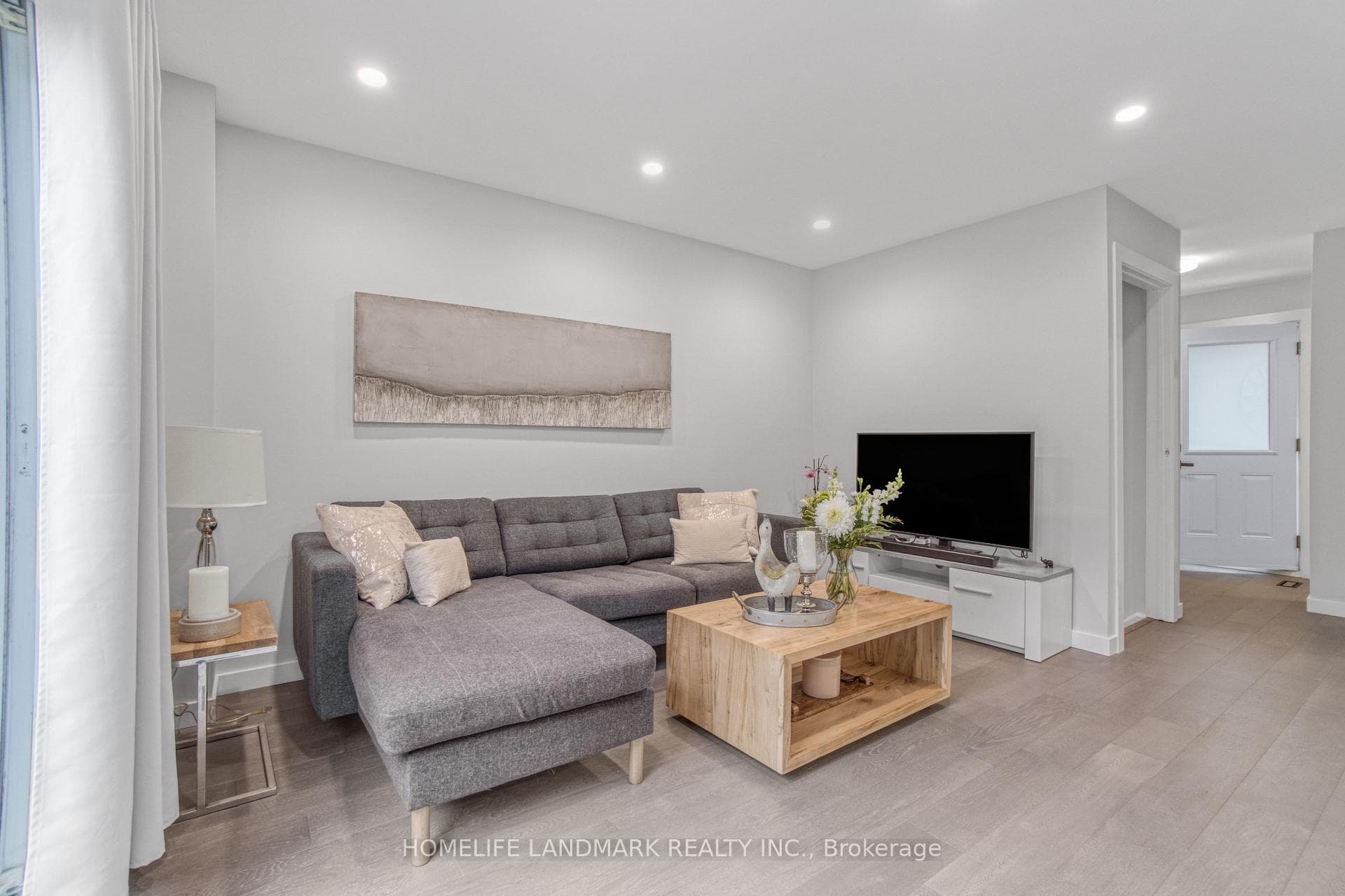 7080 Tamar Mews photo 8